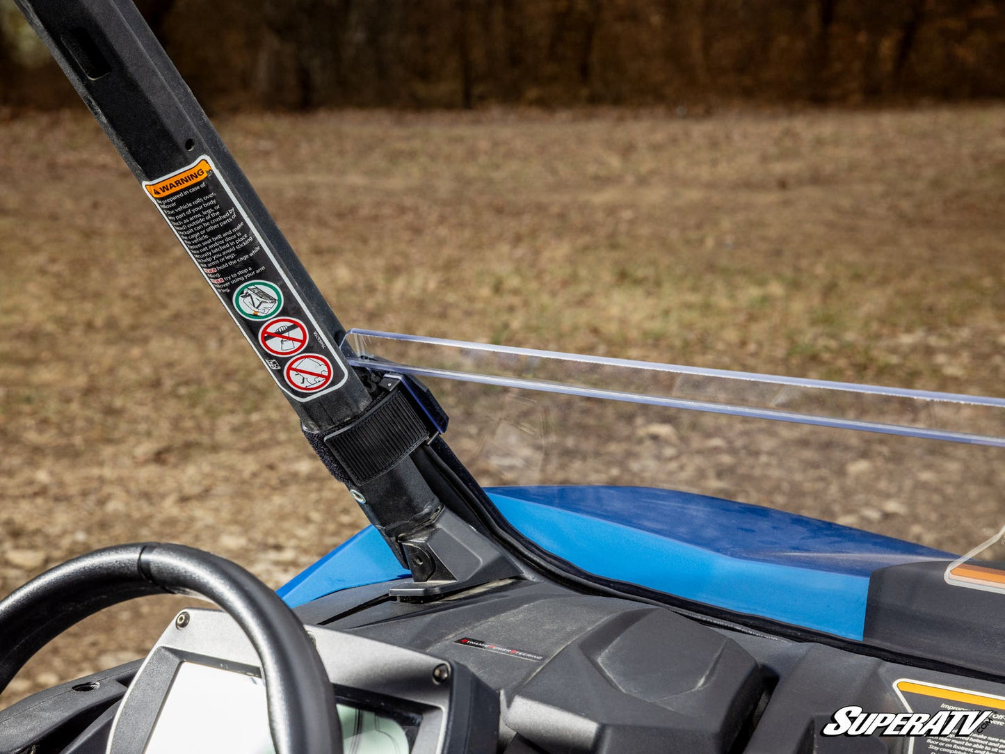 https://media.superatv.com/media/catalog/product/c/a/can-am-commander-half-windshield-clear_06_1.jpg