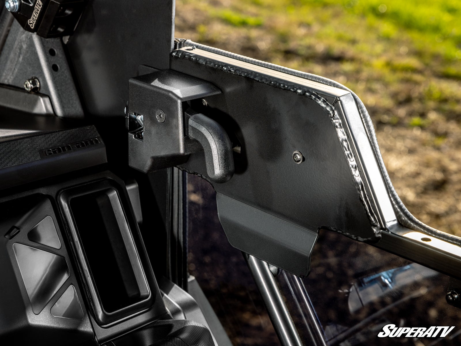 https://media.superatv.com/media/catalog/product/c/a/can-am-defender-4-hd11-full-doors_03.jpg?optimize=high&fit=bounds&height=&width=3840&quality=85&auto=webp&format=pjpg