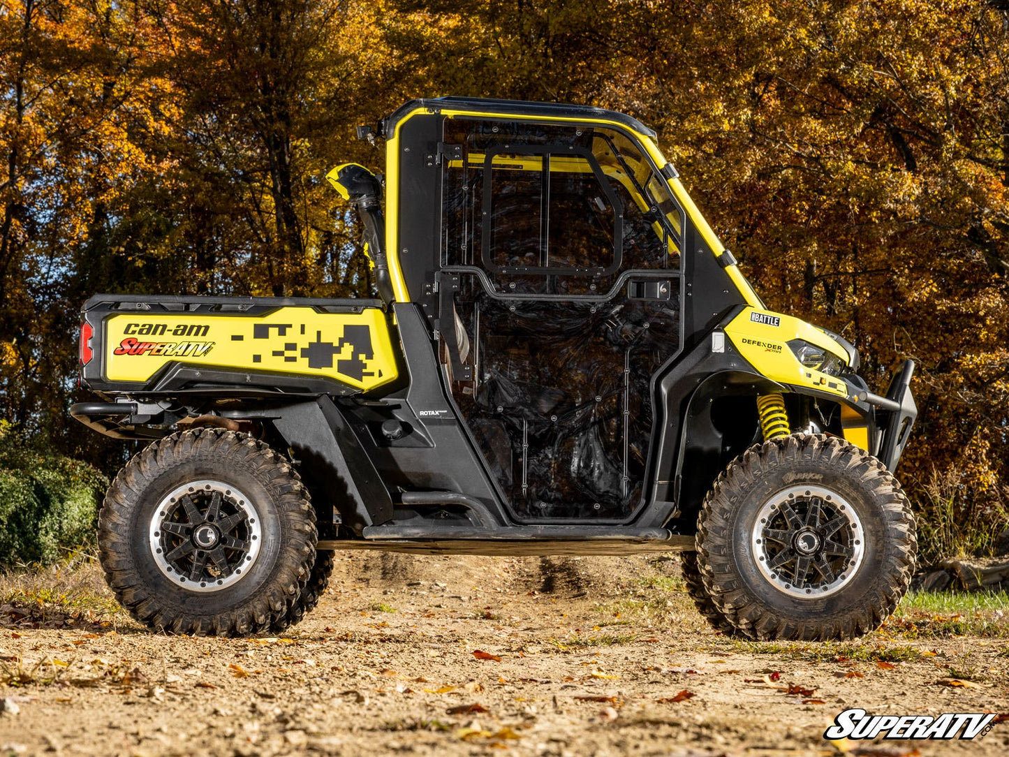https://media.superatv.com/media/catalog/product/c/a/can-am-defender-flat-fender-flare_05.jpg
