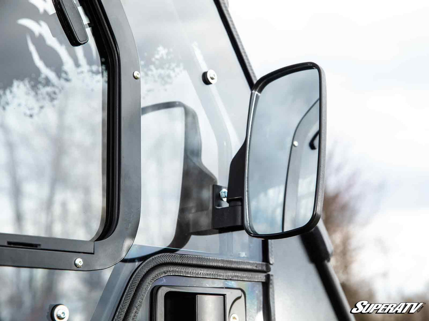 https://media.superatv.com/media/catalog/product/c/a/can-am-defender-full-doors_7_1_1_1_1_1.jpg?optimize=high&fit=bounds&height=&width=3840&quality=85&auto=webp&format=pjpg
