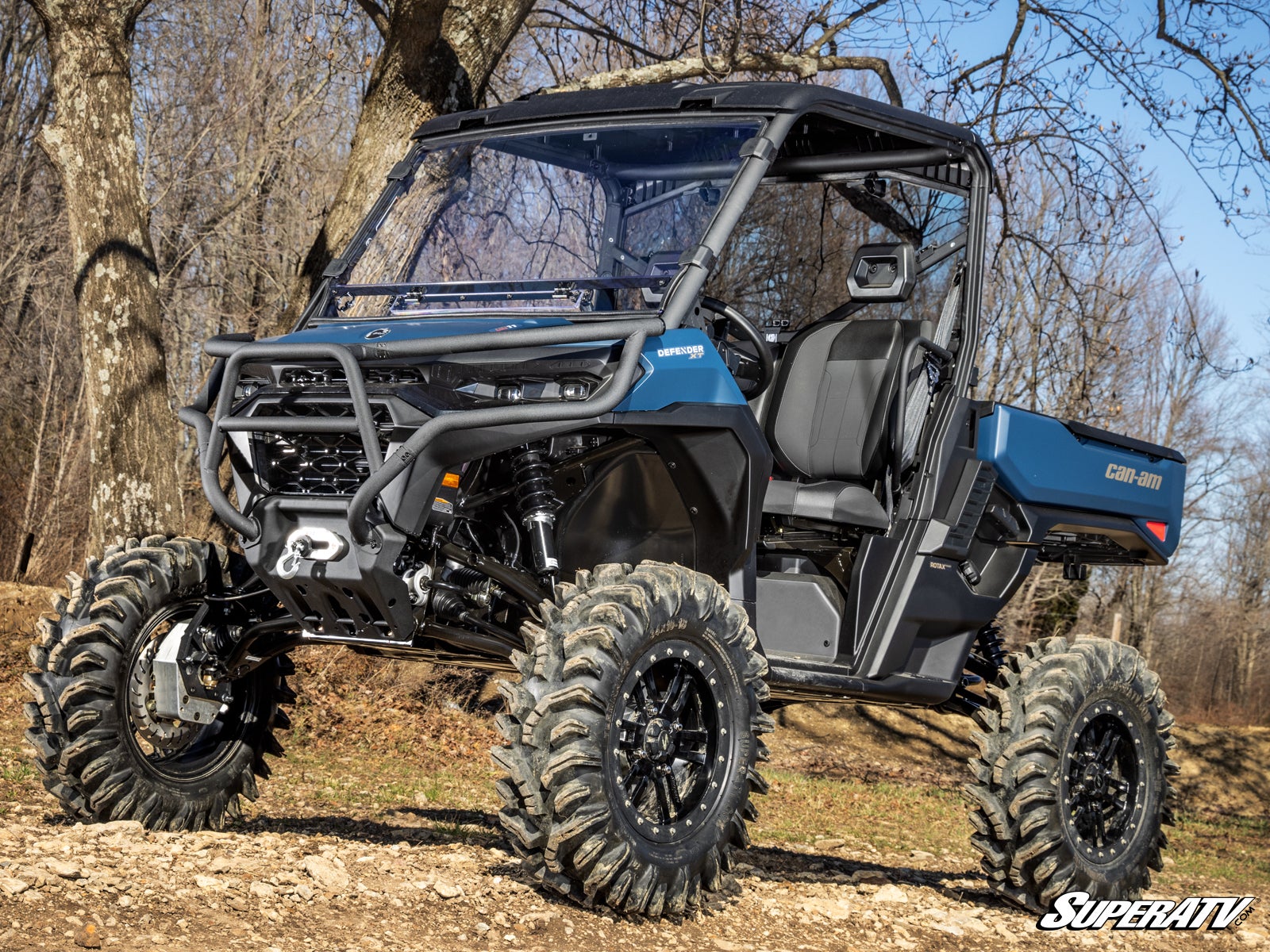 https://media.superatv.com/media/catalog/product/c/a/can-am-defender-hd11-tubed-front-bumper-guard_04.jpg?optimize=high&fit=bounds&height=&width=3840&quality=85&auto=webp&format=pjpg