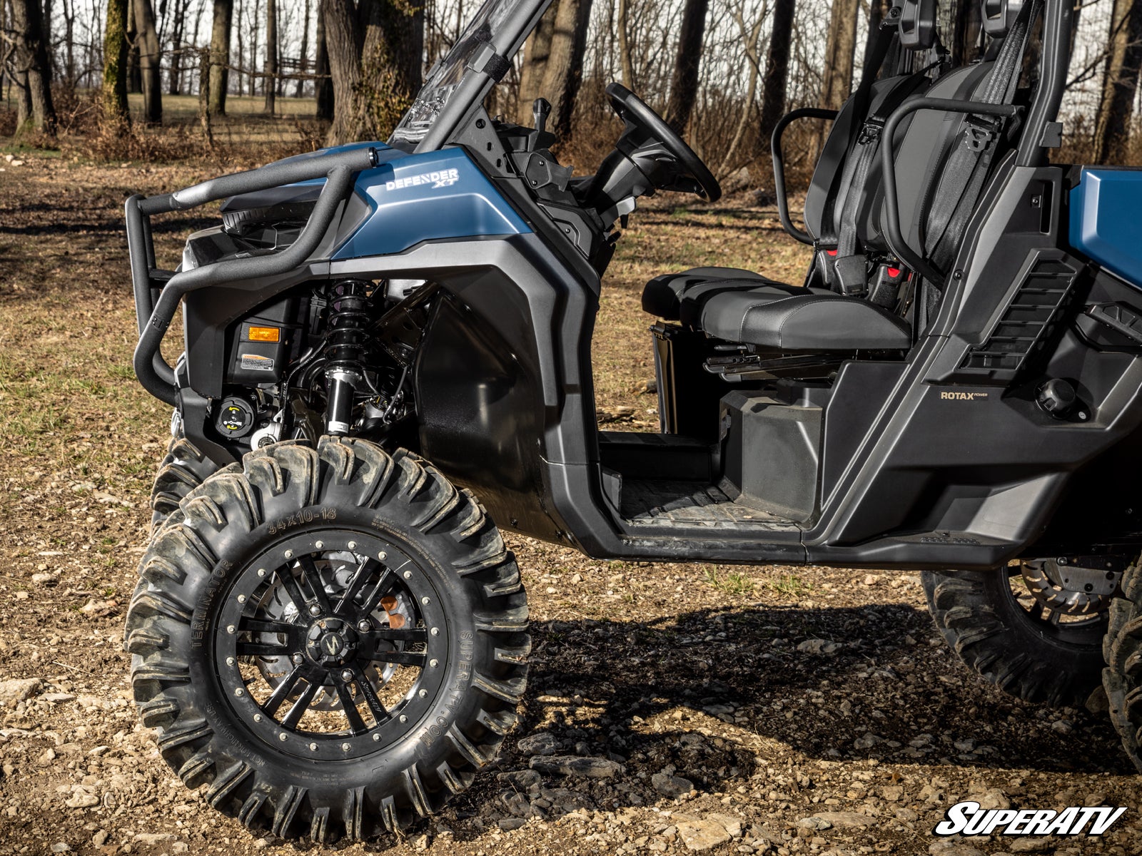 https://media.superatv.com/media/catalog/product/c/a/can-am-defender-hd11-tubed-front-bumper-guard_09.jpg?optimize=high&fit=bounds&height=&width=3840&quality=85&auto=webp&format=pjpg