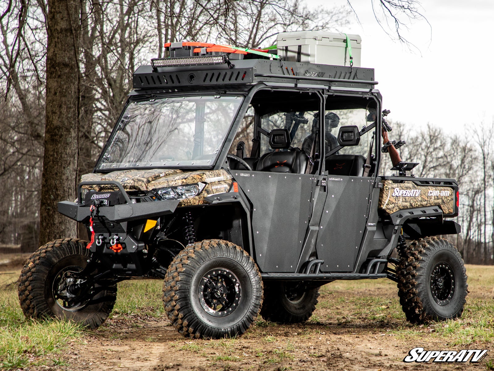 https://media.superatv.com/media/catalog/product/c/a/can-am-defender-max-extruded-aluminum-roof-rack_01_1_1_1.jpg?optimize=high&fit=bounds&height=&width=3840&quality=85&auto=webp&format=pjpg