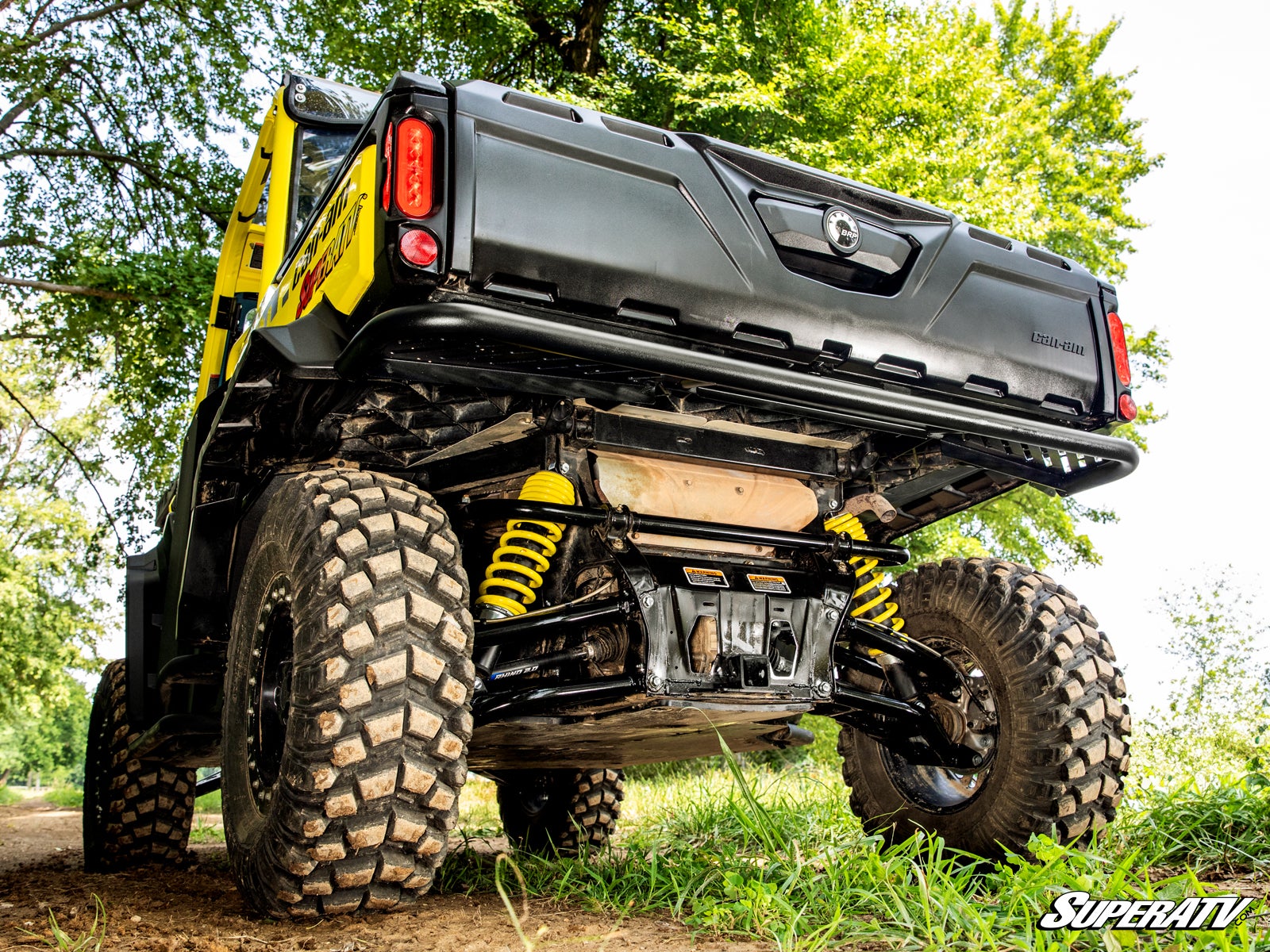 https://media.superatv.com/media/catalog/product/c/a/can-am-defender-rear-tube-bumber_04.jpg?optimize=high&fit=bounds&height=&width=3840&quality=85&auto=webp&format=pjpg