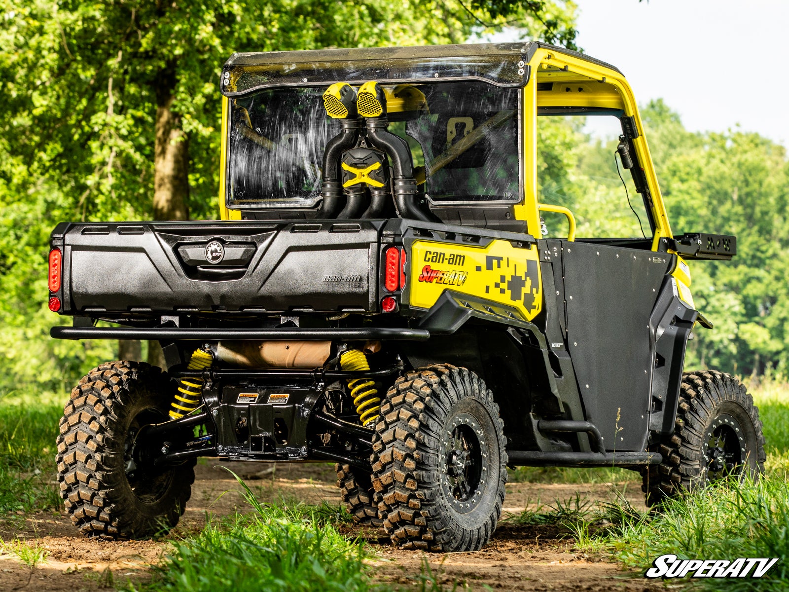 https://media.superatv.com/media/catalog/product/c/a/can-am-defender-rear-tube-bumber_09.jpg?optimize=high&fit=bounds&height=&width=3840&quality=85&auto=webp&format=pjpg
