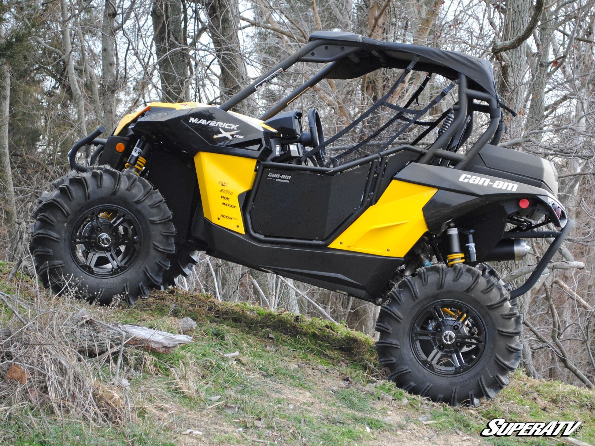 https://media.superatv.com/media/catalog/product/c/a/can-am-maverick-3-lift-kit-05.jpg?optimize=high&fit=bounds&height=&width=3840&quality=85&auto=webp&format=pjpg