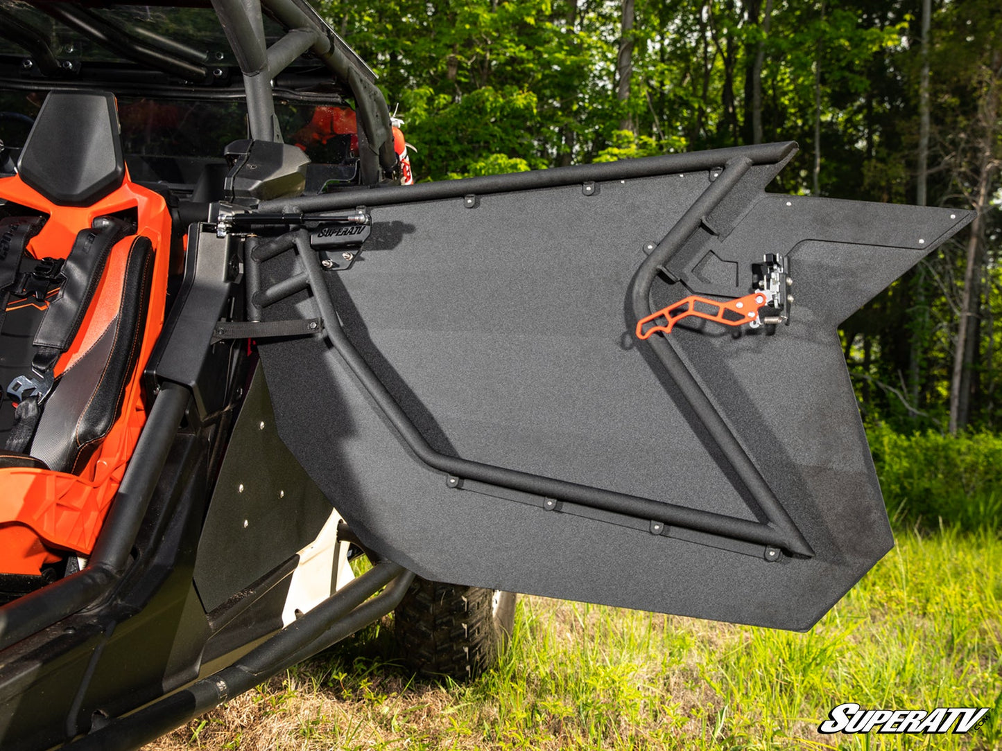 https://media.superatv.com/media/catalog/product/c/a/can-am-maverick-x3-door-opening-gas-strut-kit_03.jpg?optimize=high&fit=bounds&height=&width=3840&quality=85&auto=webp&format=pjpg