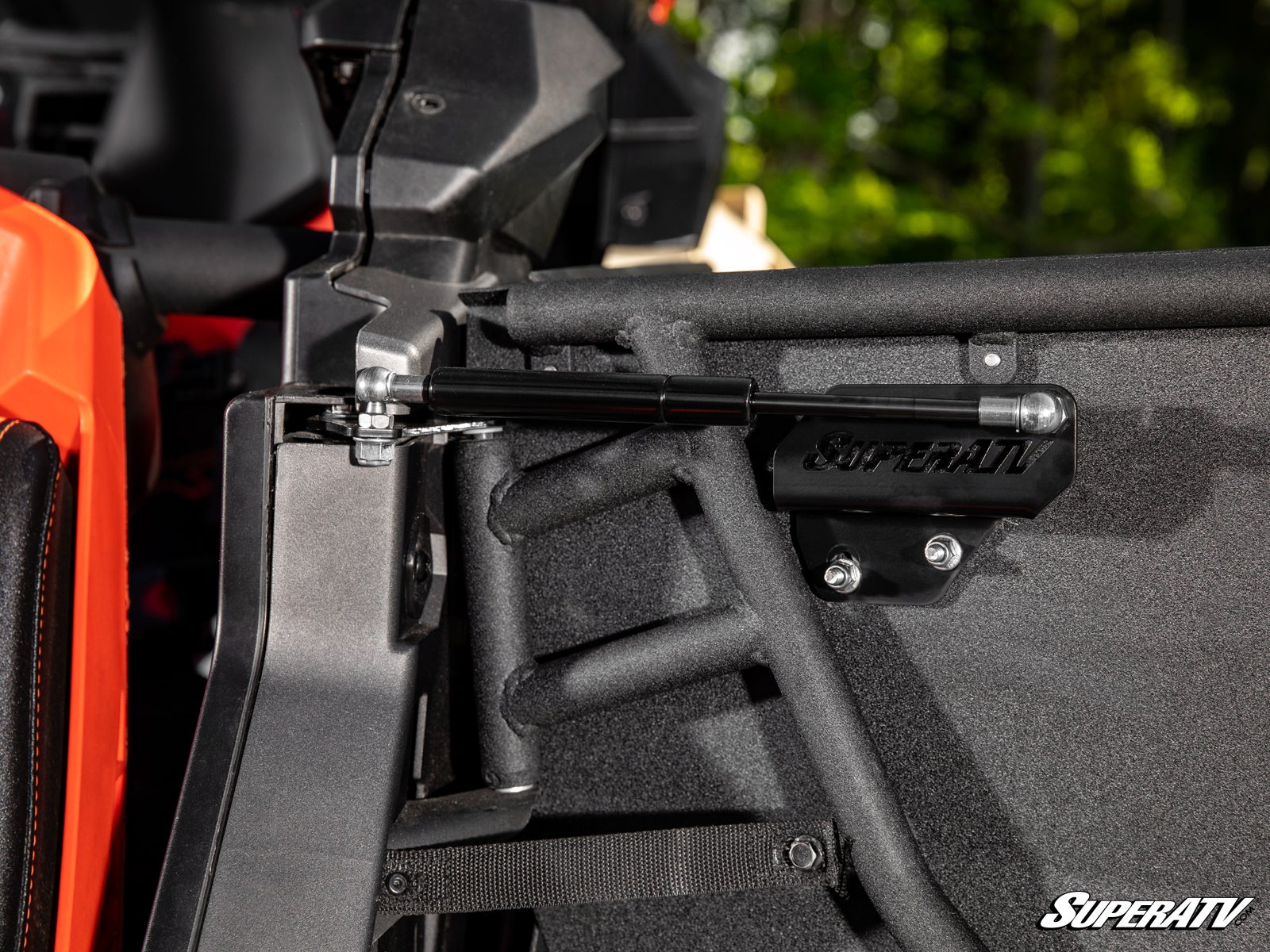 https://media.superatv.com/media/catalog/product/c/a/can-am-maverick-x3-door-opening-gas-strut-kit_04.jpg?optimize=high&fit=bounds&height=&width=3840&quality=85&auto=webp&format=pjpg