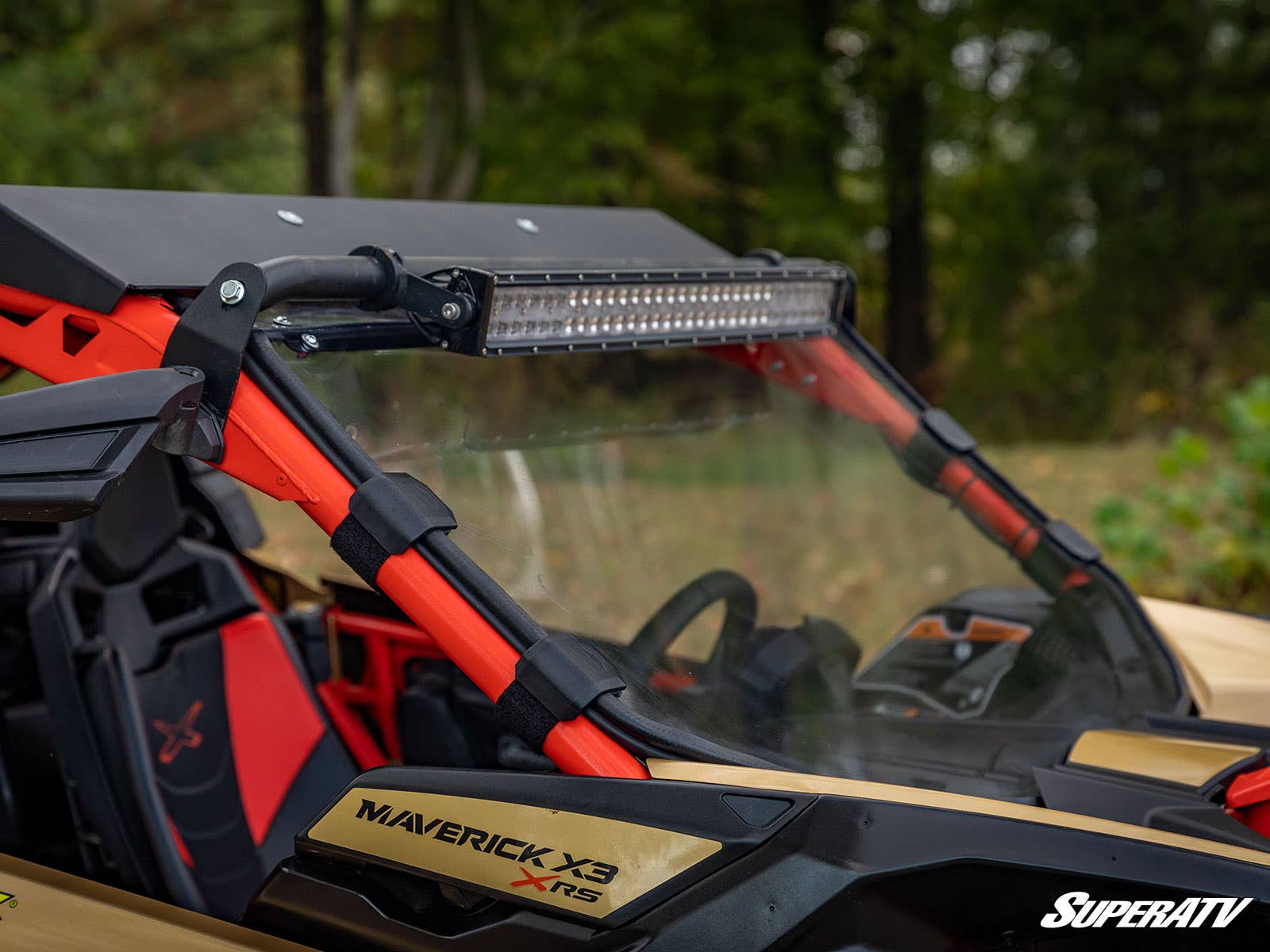 https://media.superatv.com/media/catalog/product/c/a/can-am-maverick-x3-full-windshield-knb-3a_2.jpg