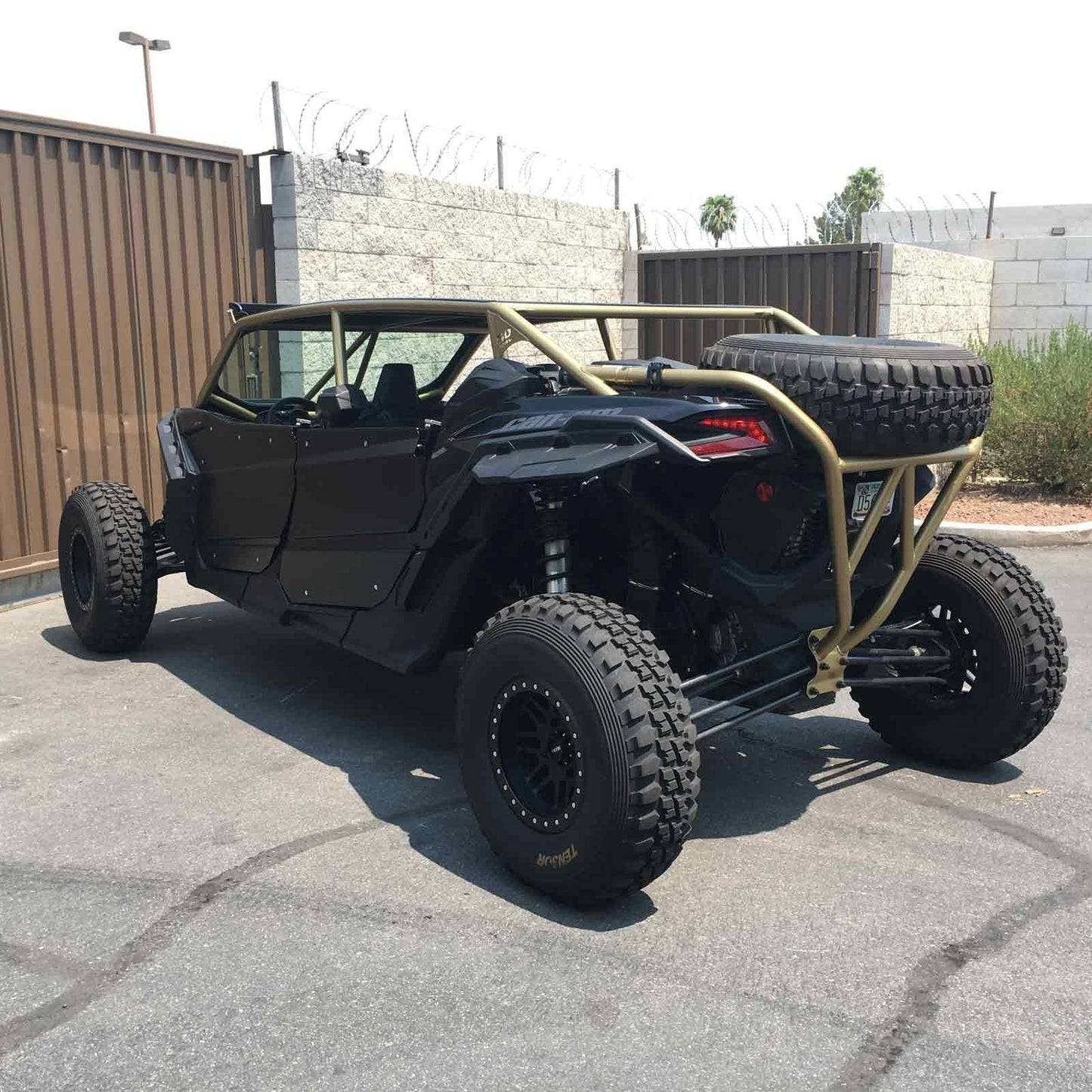 https://50caliberracing.com/7485-extra_large_default/can-am-x3-4-seater-desert-edition-radius-cage-.jpg