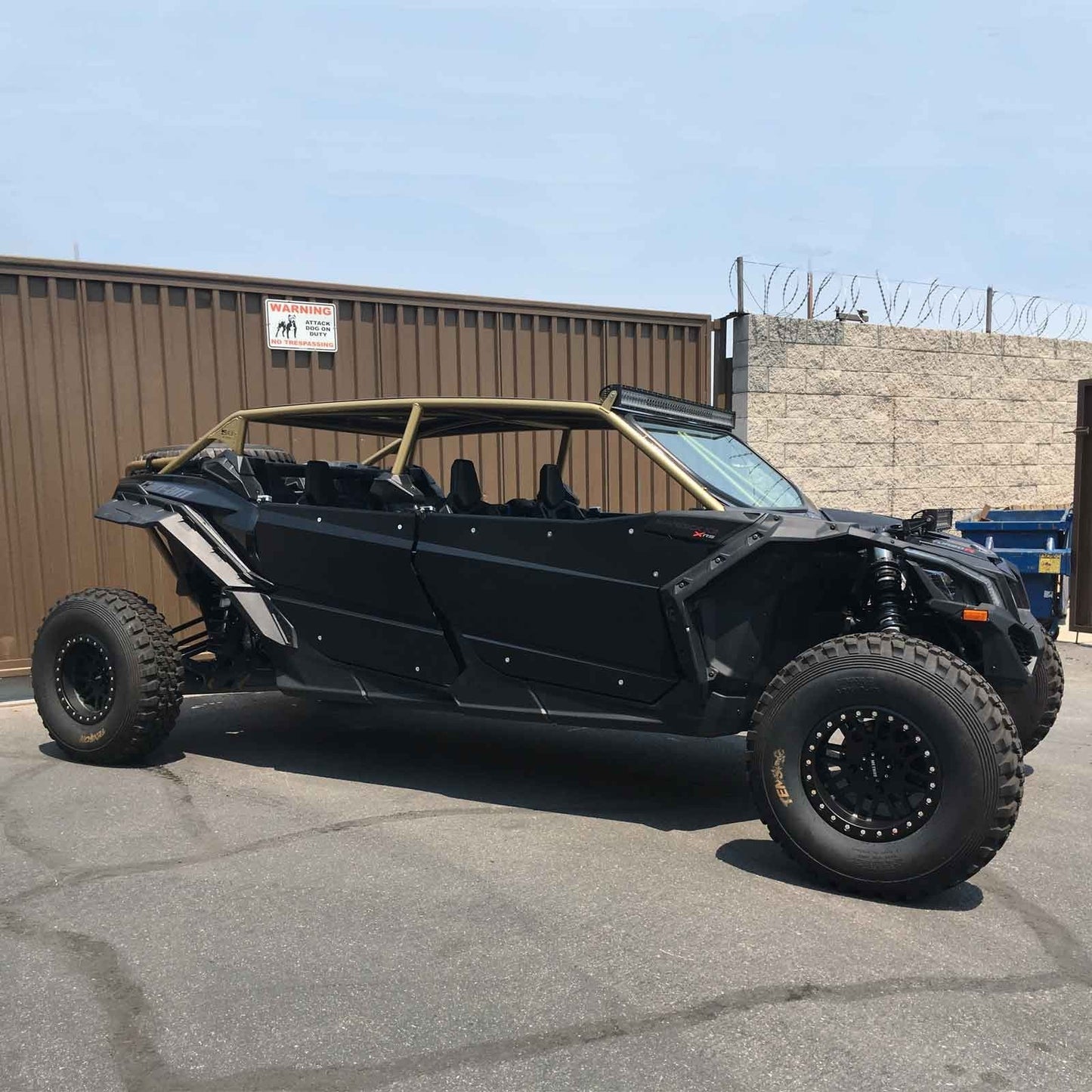 https://50caliberracing.com/7483-extra_large_default/can-am-x3-4-seater-desert-edition-radius-cage-.jpg