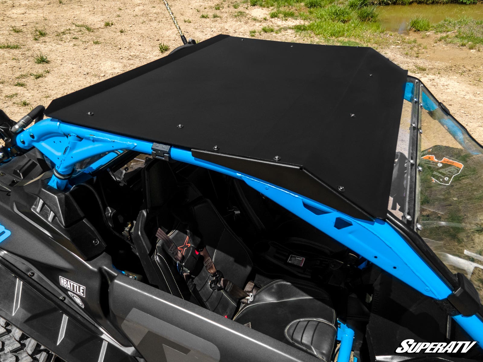 https://media.superatv.com/media/catalog/product/c/a/can-am-x3-aluminum-roof-2-door_07.jpg
