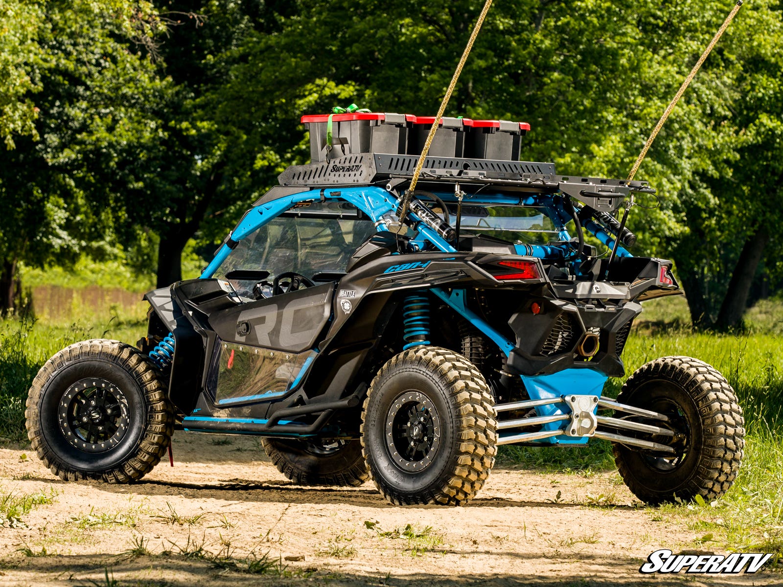 https://media.superatv.com/media/catalog/product/c/a/can-am-x3-extruded-aluminum-roof-rack_07.jpg