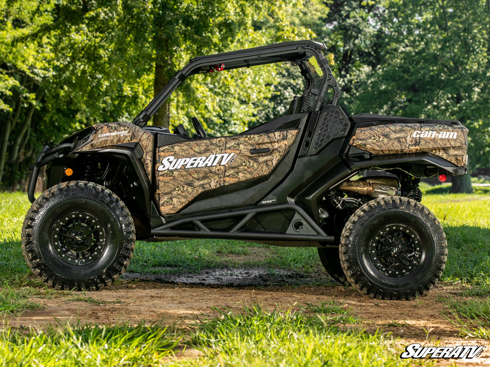 https://media.superatv.com/media/catalog/product/c/a/can-am_commander_1000_nerf_bars_05.jpg?optimize=high&fit=bounds&height=&width=3840&quality=85&auto=webp&format=pjpg