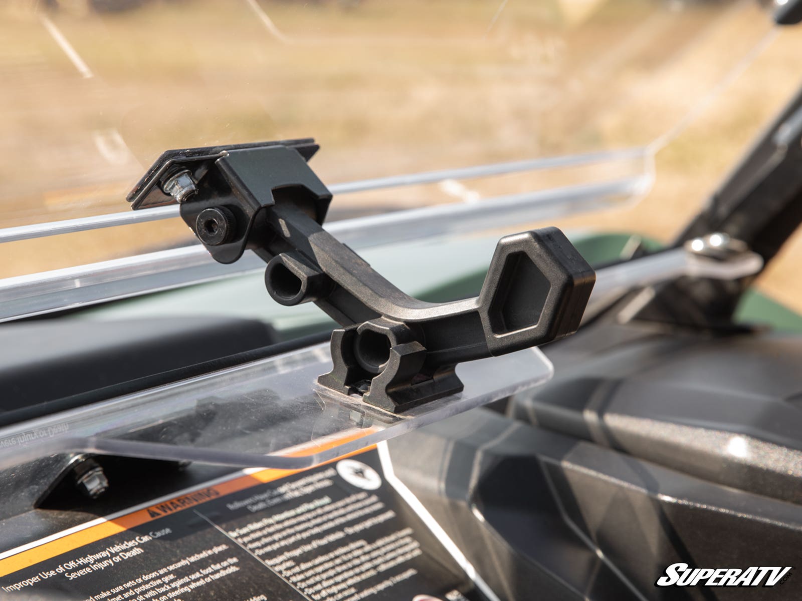 https://media.superatv.com/media/catalog/product/c/a/can-am_commander_flip_up_windshield_10b_1.jpg