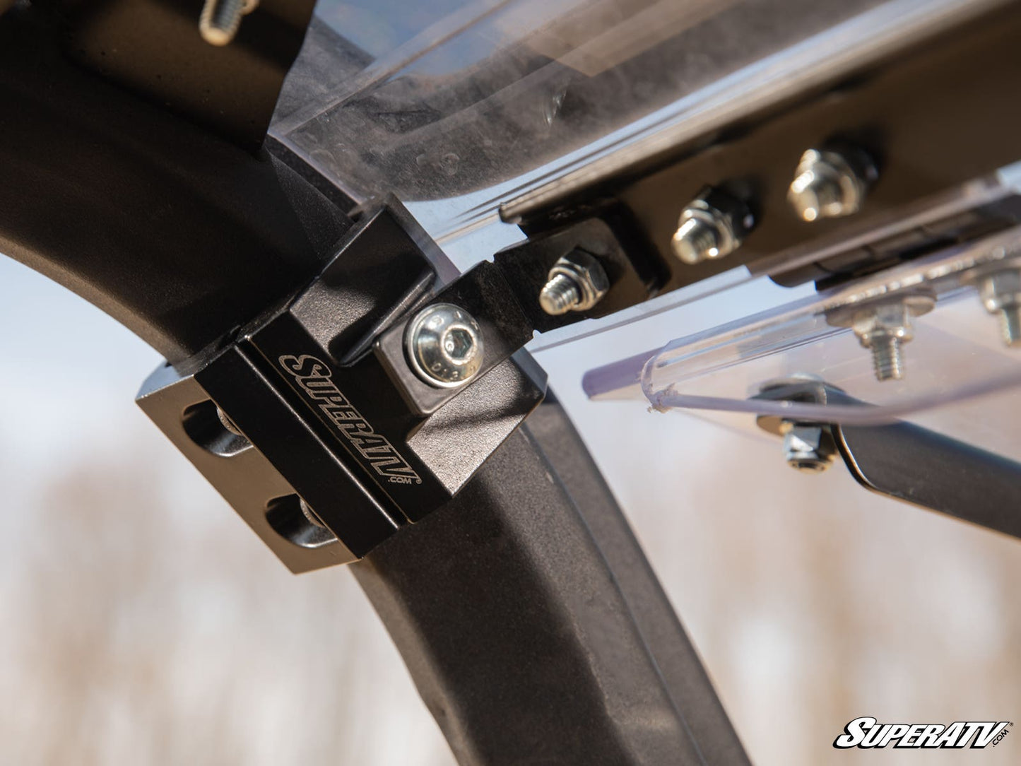 https://media.superatv.com/media/catalog/product/c/a/can-am_commander_flip_up_windshield_9b_1.jpg