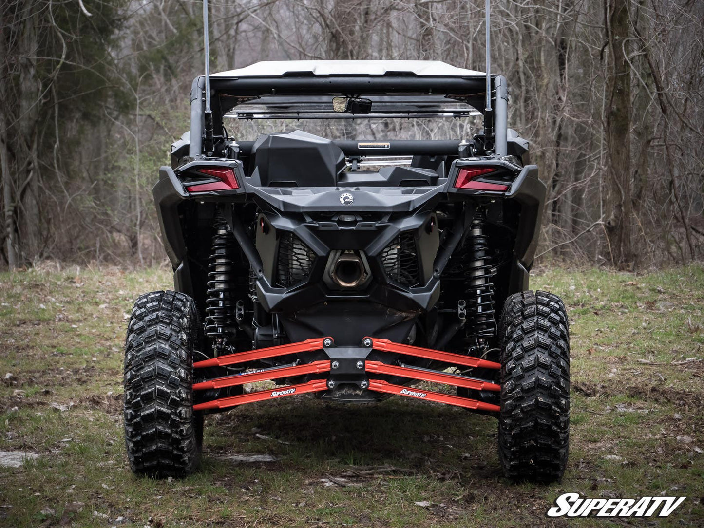 https://media.superatv.com/media/catalog/product/c/a/can-am_maverick_x3_boxed_radius_rods_web-2_1.jpg