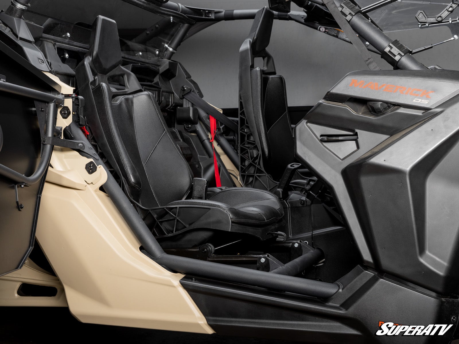 https://media.superatv.com/media/catalog/product/c/a/can-am_maverick_x3_flip_seat_conversion_kit_02.jpg?optimize=high&fit=bounds&height=&width=3840&quality=85&auto=webp&format=pjpg