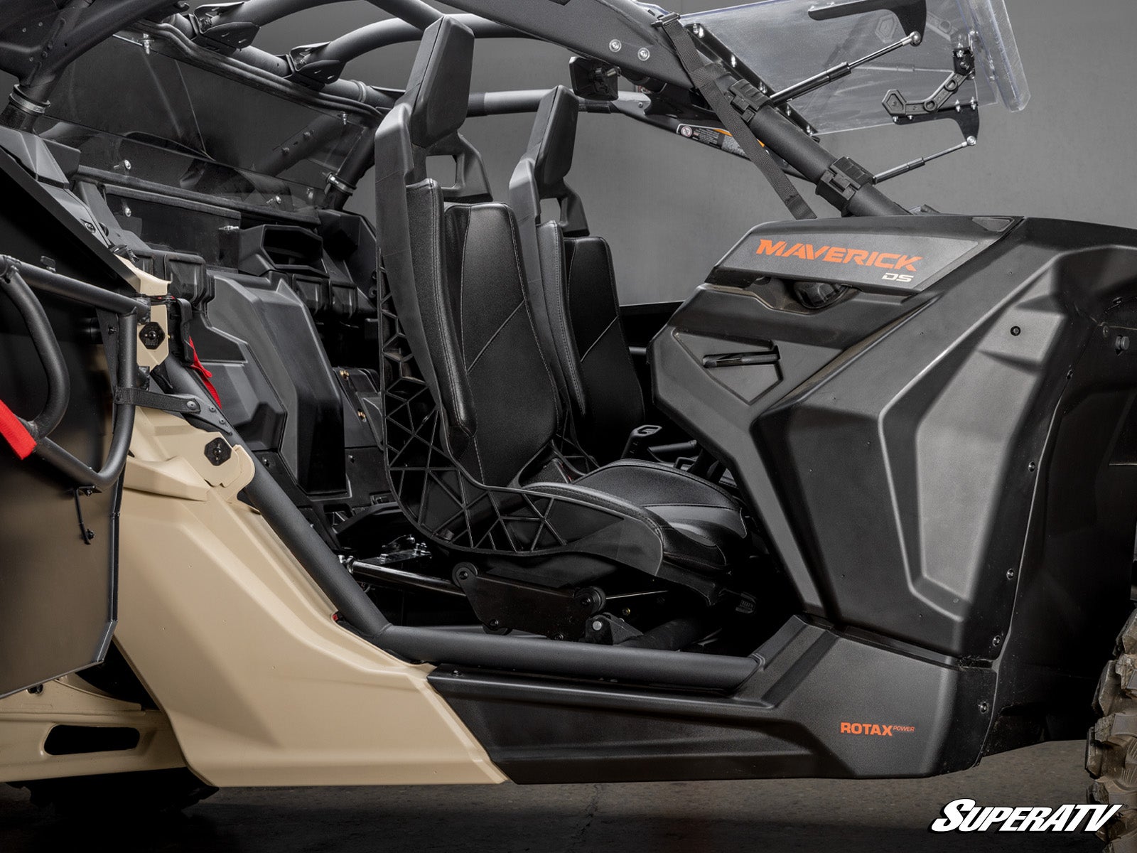https://media.superatv.com/media/catalog/product/c/a/can-am_maverick_x3_flip_seat_conversion_kit_03.jpg?optimize=high&fit=bounds&height=&width=3840&quality=85&auto=webp&format=pjpg