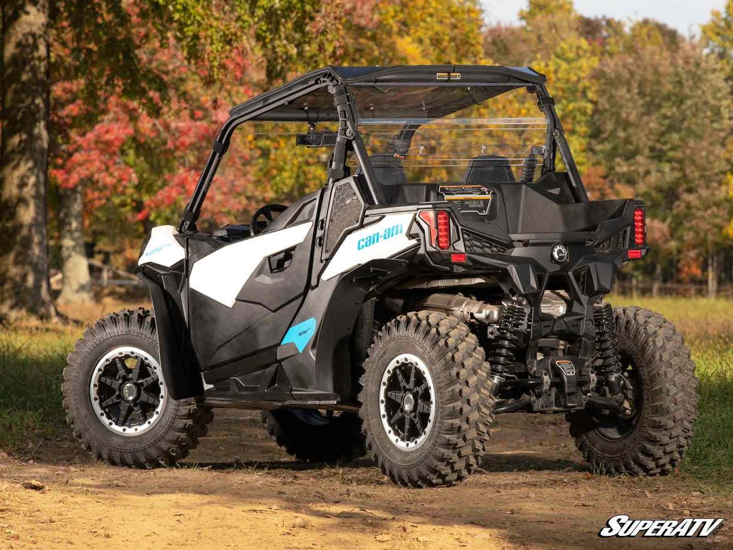 https://media.superatv.com/media/catalog/product/c/a/can-am_trail_low_profile_fender_flares_5_1.jpg?optimize=high&fit=bounds&height=&width=3840&quality=85&auto=webp&format=pjpg