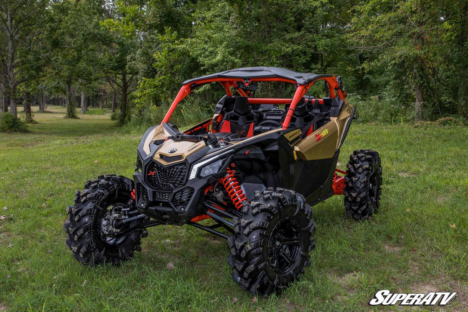 https://media.superatv.com/media/catalog/product/c/a/can-am_x3_lift_kit-5_1.jpg