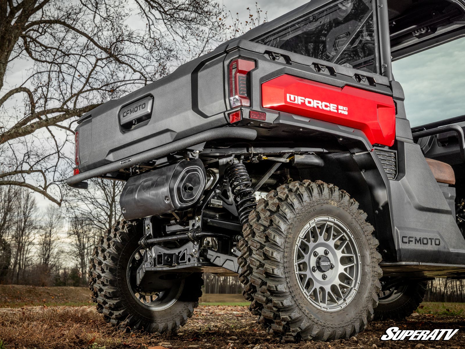 https://media.superatv.com/media/catalog/product/c/f/cf-moto-u10-tube-rear-bumper_04a.jpg