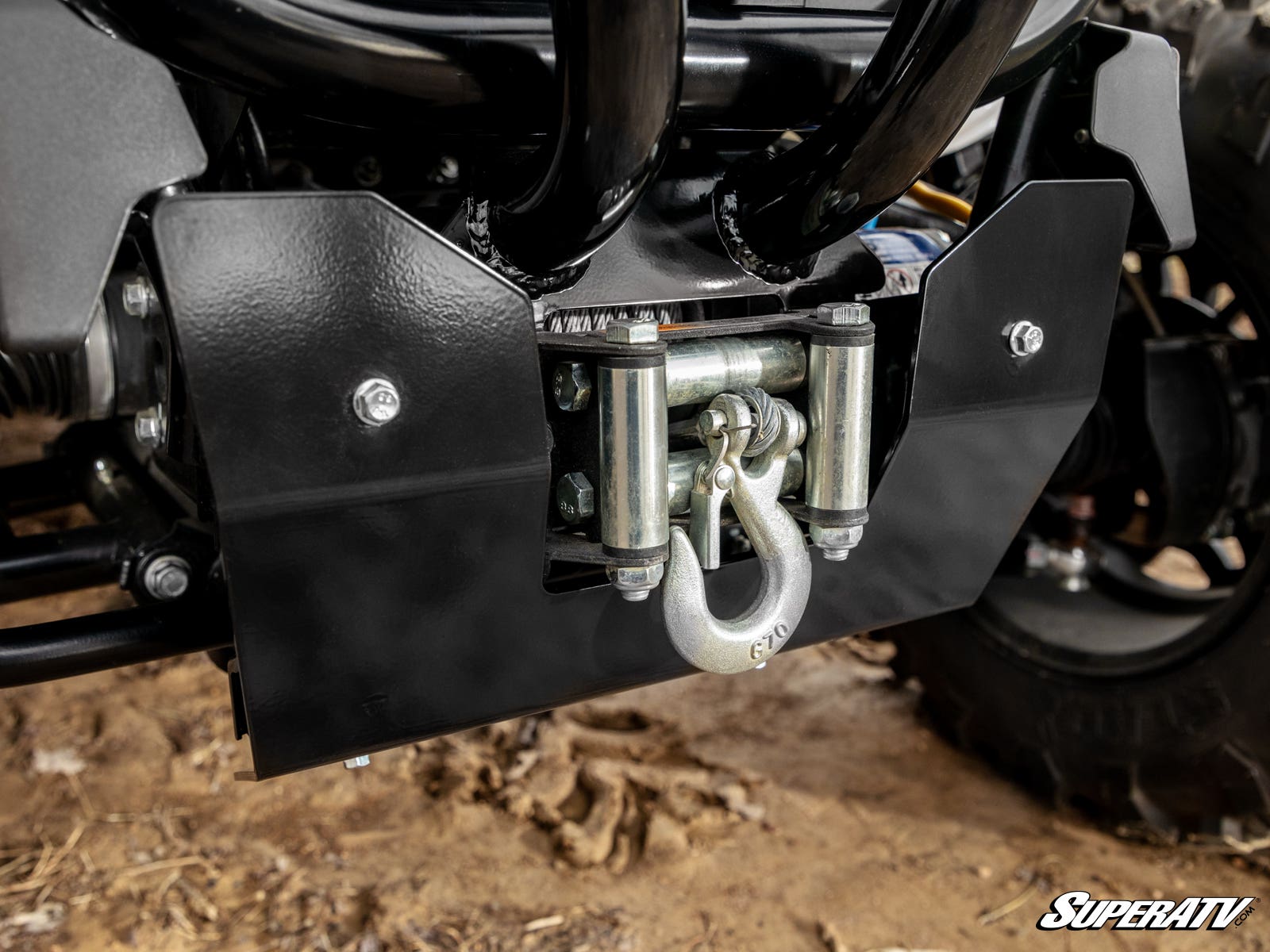 https://media.superatv.com/media/catalog/product/c/f/cfmoto-zforce-950-front-bumper-gaurd_05.jpg
