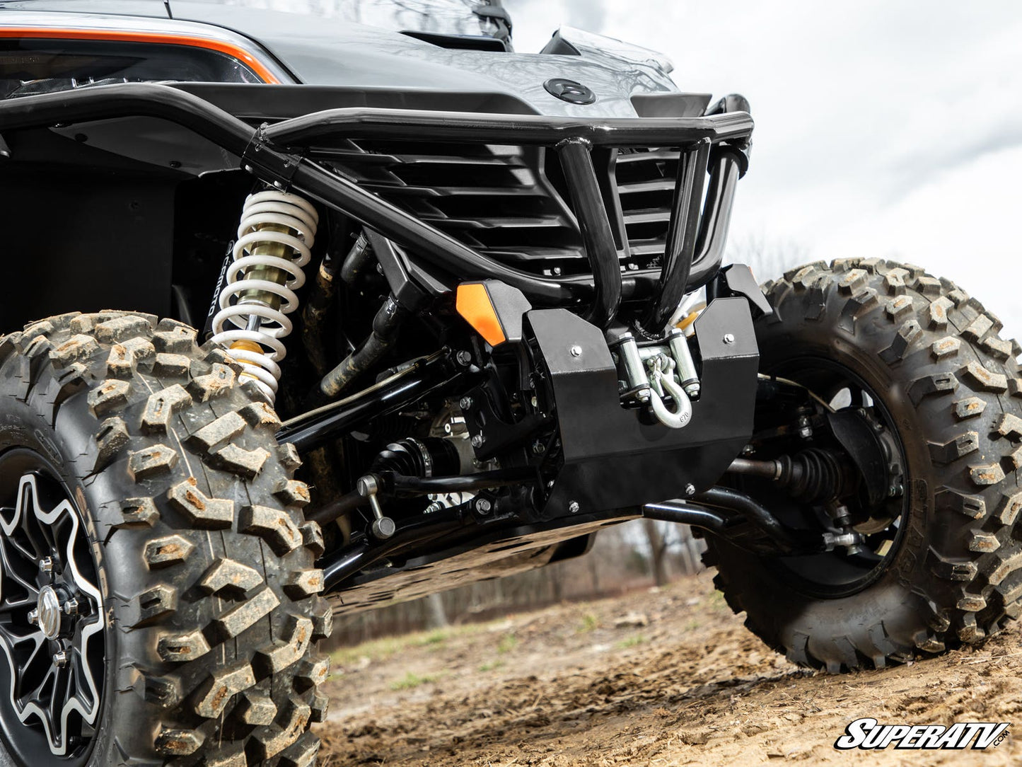 https://media.superatv.com/media/catalog/product/c/f/cfmoto-zforce-950-front-bumper-gaurd_09.jpg