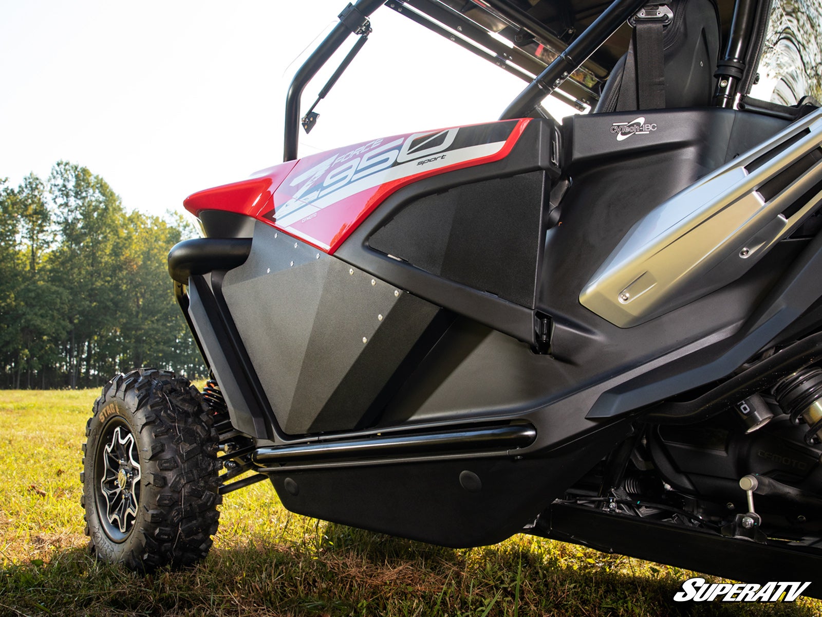https://media.superatv.com/media/catalog/product/c/f/cfmoto_zf950_door_lowers_5_1.jpg?optimize=high&fit=bounds&height=&width=3840&quality=85&auto=webp&format=pjpg