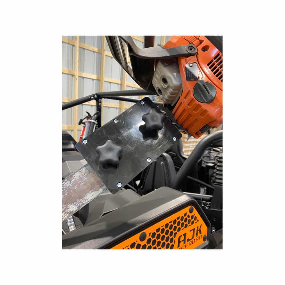 https://cdn.shopify.com/s/files/1/0682/5603/9143/products/chainsaw11.jpg?v=1708664104