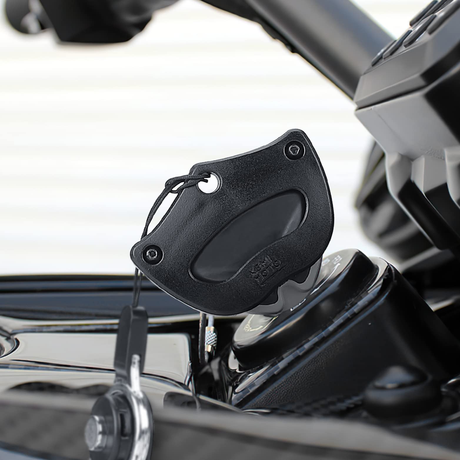 Kemimoto Spyder Key Holder with Lanyard Fit