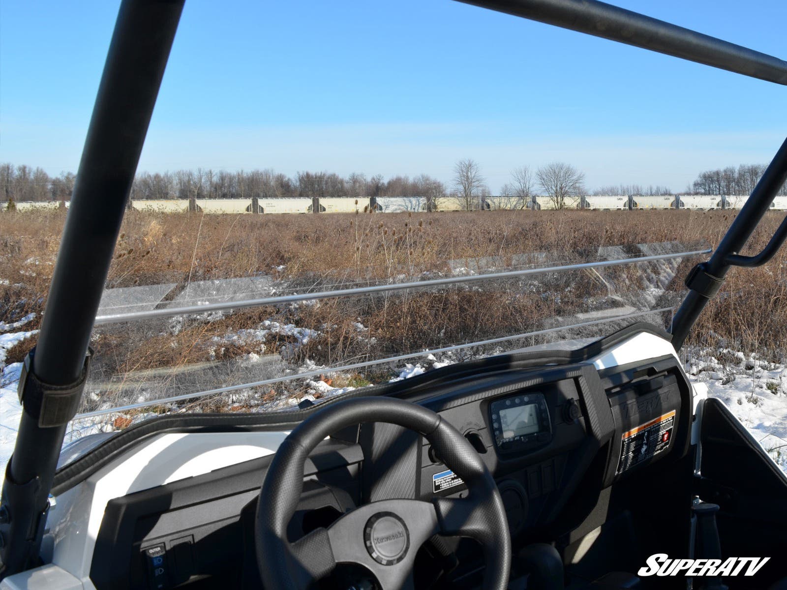 https://media.superatv.com/media/catalog/product/k/a/kawasaki-teryx-4-750-800-scratch-resistant-half-windshield-10_2.jpg