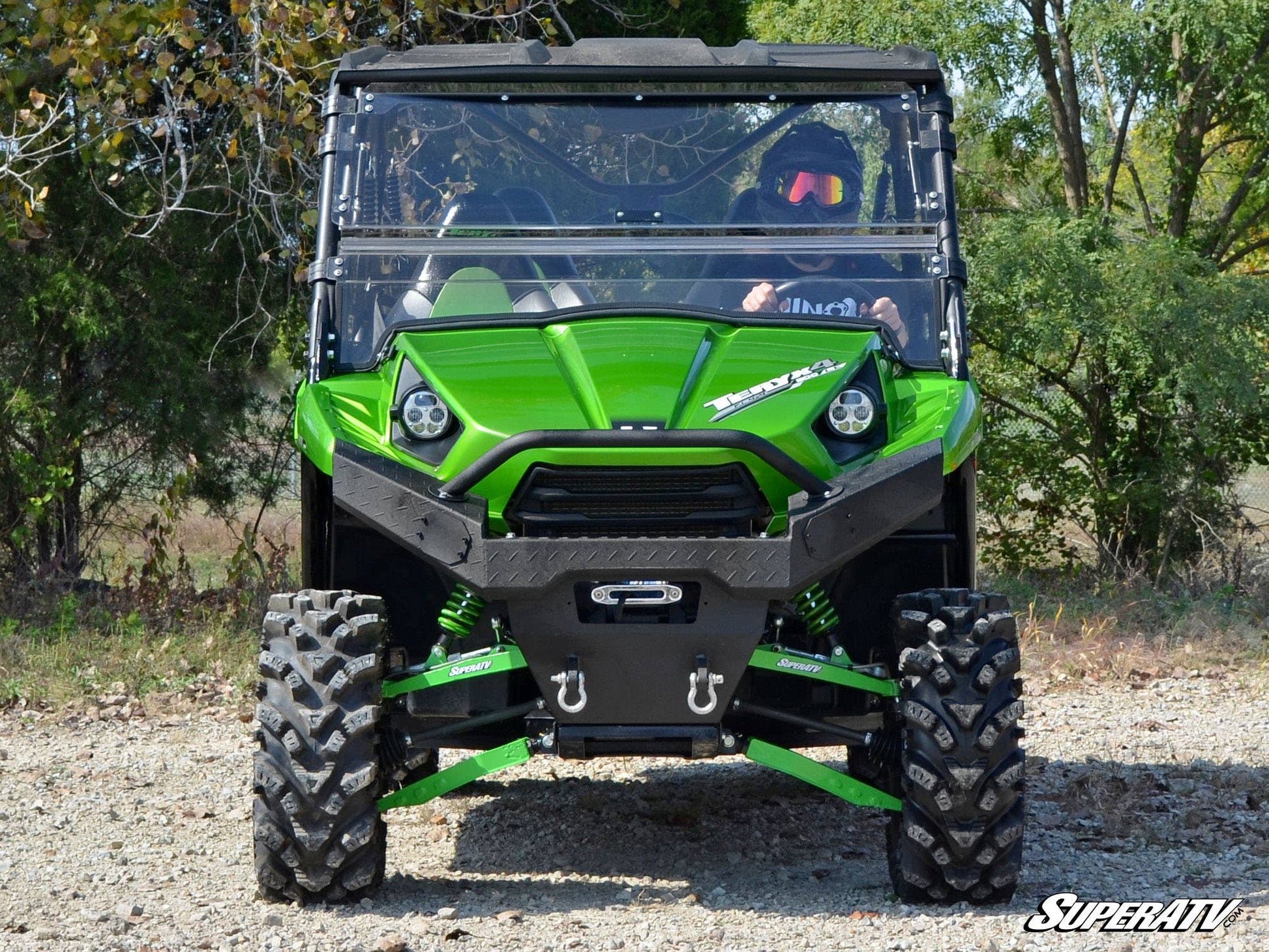 https://media.superatv.com/media/catalog/product/k/a/kawasaki-teryx-750-800-scratch-resistant-flip-windshield-05.jpg