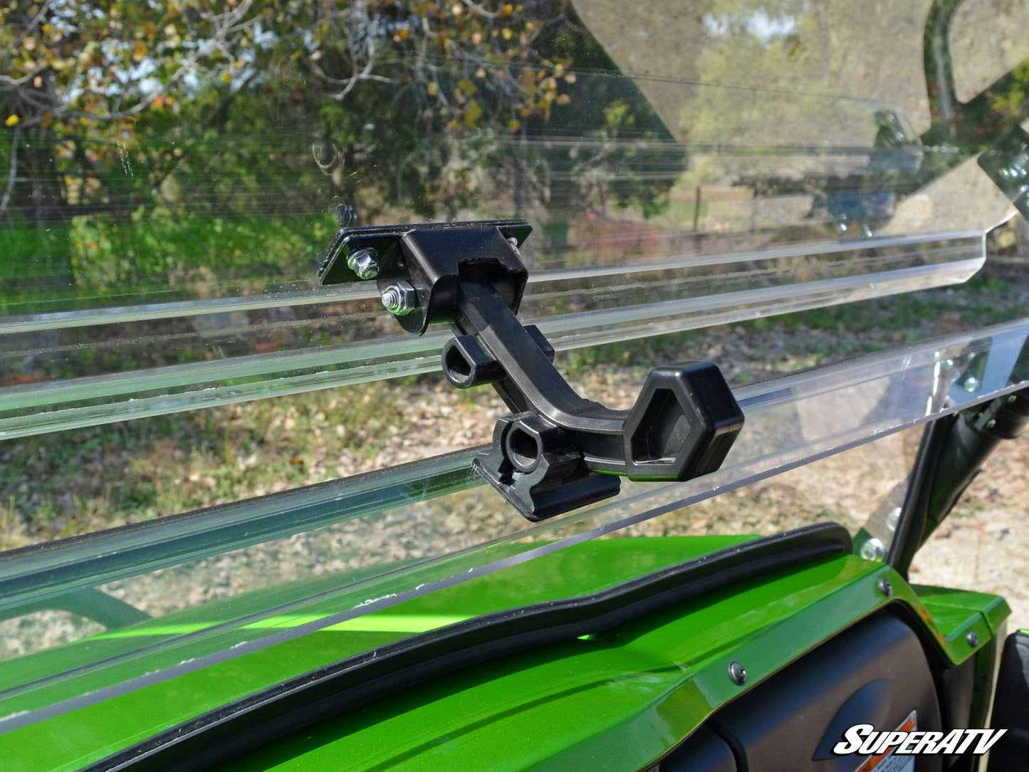 https://media.superatv.com/media/catalog/product/k/a/kawasaki-teryx-750-800-scratch-resistant-flip-windshield-10.jpg