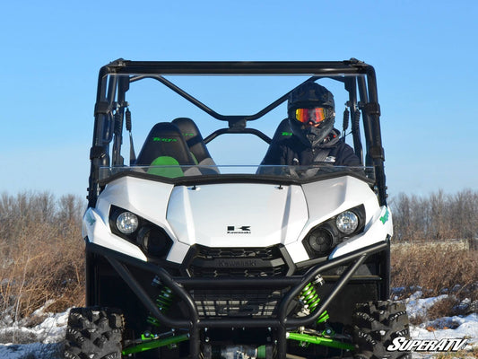 https://media.superatv.com/media/catalog/product/k/a/kawasaki-teryx-750-800-scratch-resistant-full-windshield-02.jpg