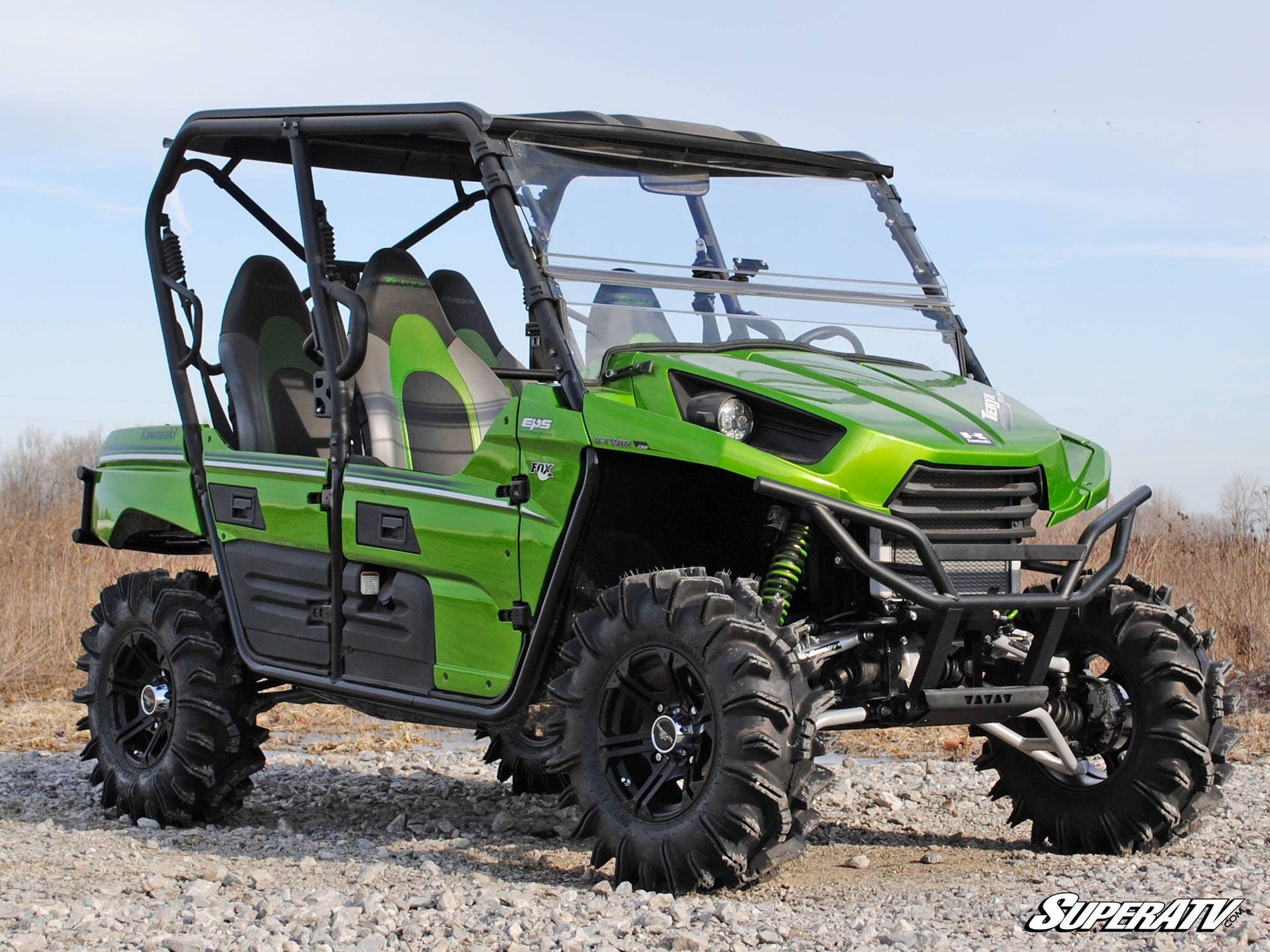 https://media.superatv.com/media/catalog/product/k/a/kawasaki-teryx-teryx-4-high-clearance-forward-offset-front-a-arms-04.jpg