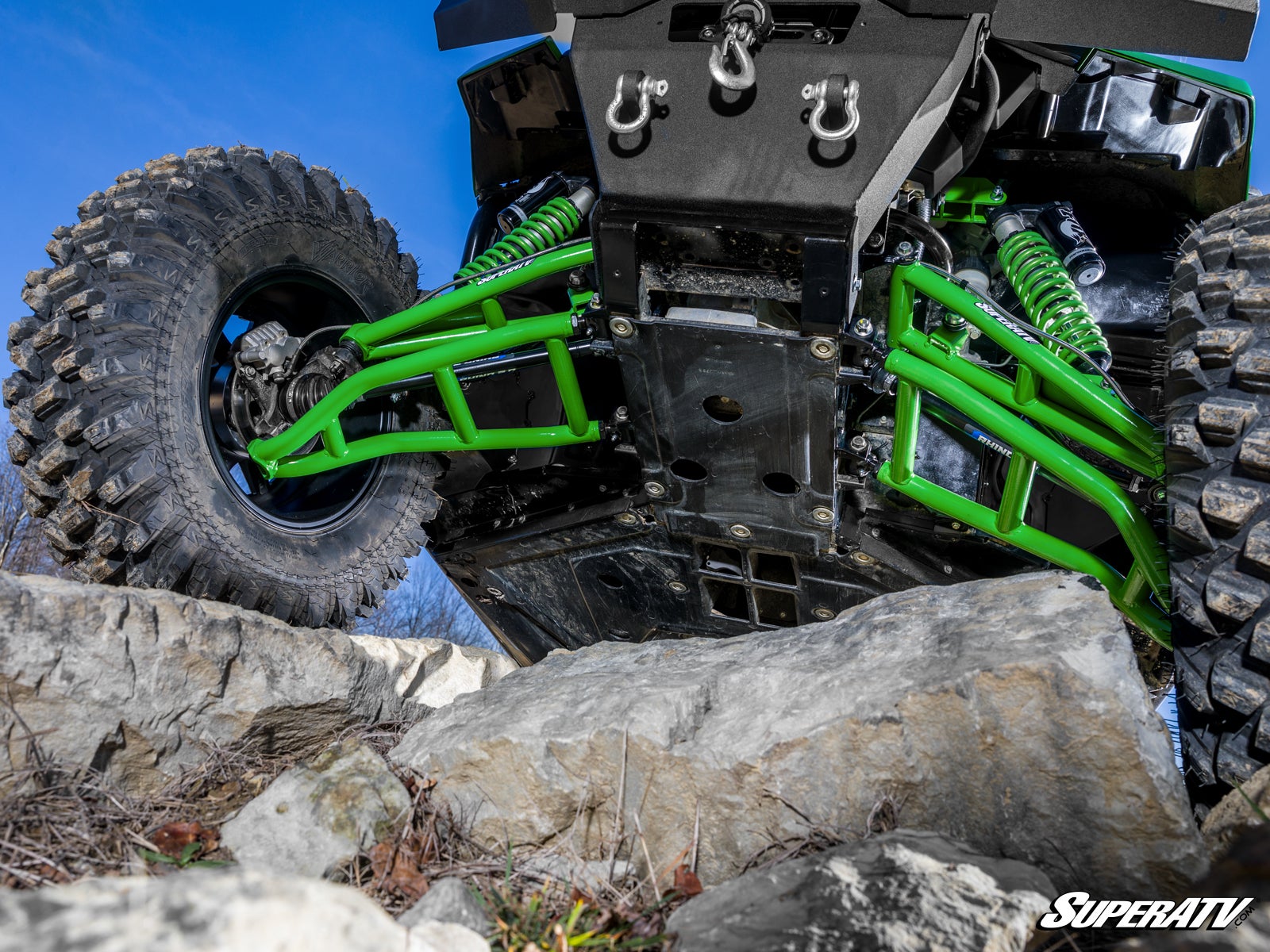 https://media.superatv.com/media/catalog/product/k/a/kawasaki-teryx4-6-lift-kit-green_10_1.jpg?optimize=high&fit=bounds&height=&width=3840&quality=85&auto=webp&format=pjpg