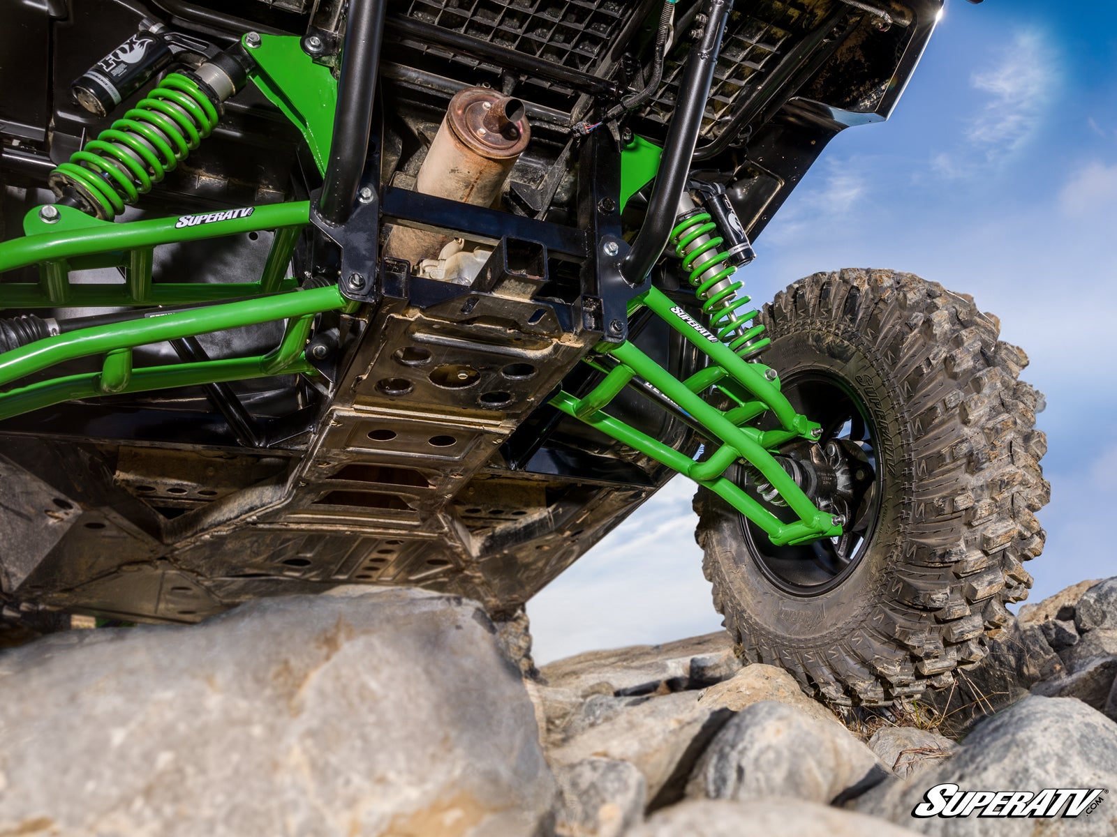 https://media.superatv.com/media/catalog/product/k/a/kawasaki-teryx4-6-lift-kit-green_11_1.jpg?optimize=high&fit=bounds&height=&width=3840&quality=85&auto=webp&format=pjpg
