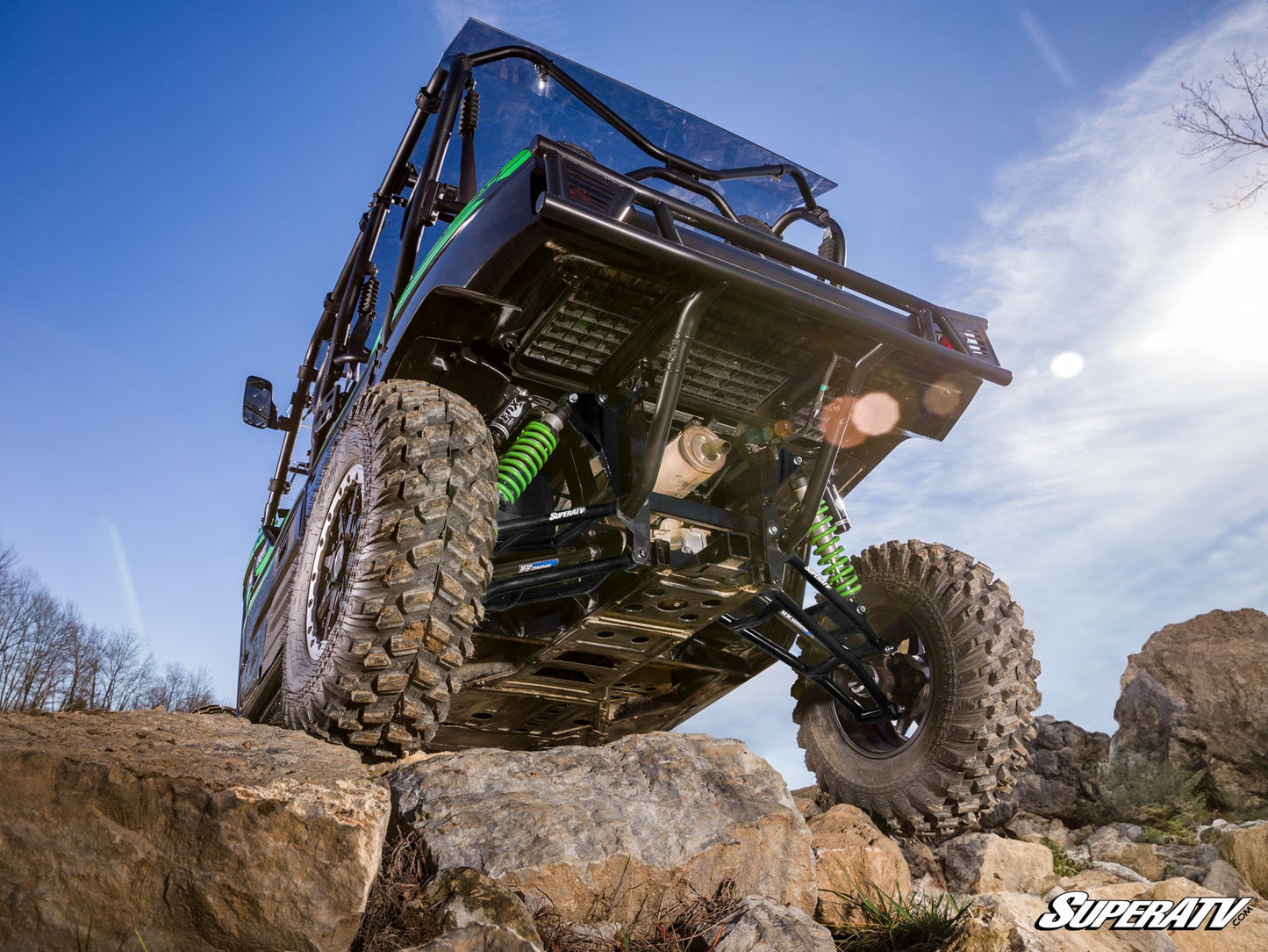 https://media.superatv.com/media/catalog/product/k/a/kawasaki-teryx4-6-lift-kit-green_12_1.jpg?optimize=high&fit=bounds&height=&width=3840&quality=85&auto=webp&format=pjpg