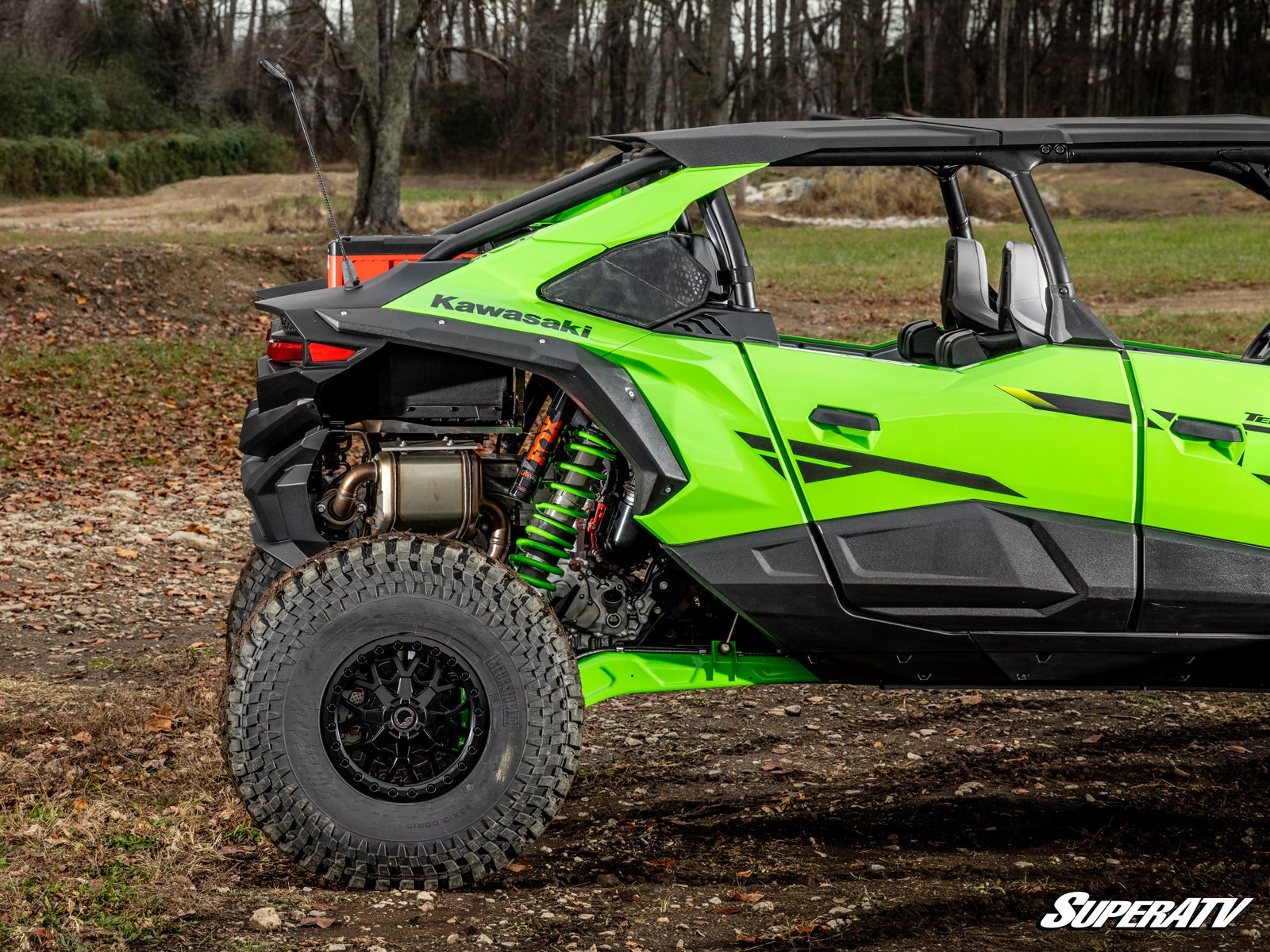 https://media.superatv.com/media/catalog/product/k/a/kawasaki_h2_milwaukee_packout_mount_08.jpg?optimize=high&fit=bounds&height=&width=3840&quality=85&auto=webp&format=pjpg