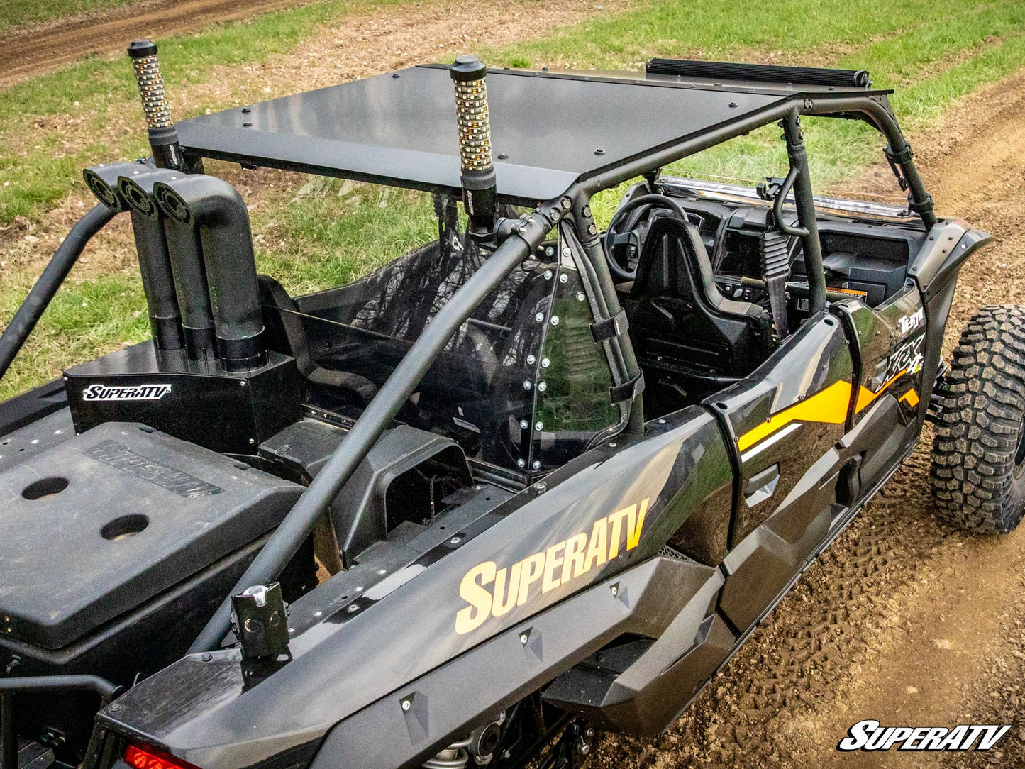 https://media.superatv.com/media/catalog/product/k/a/kawasaki_teryx_krx4_aluminum_roof_06a.jpg