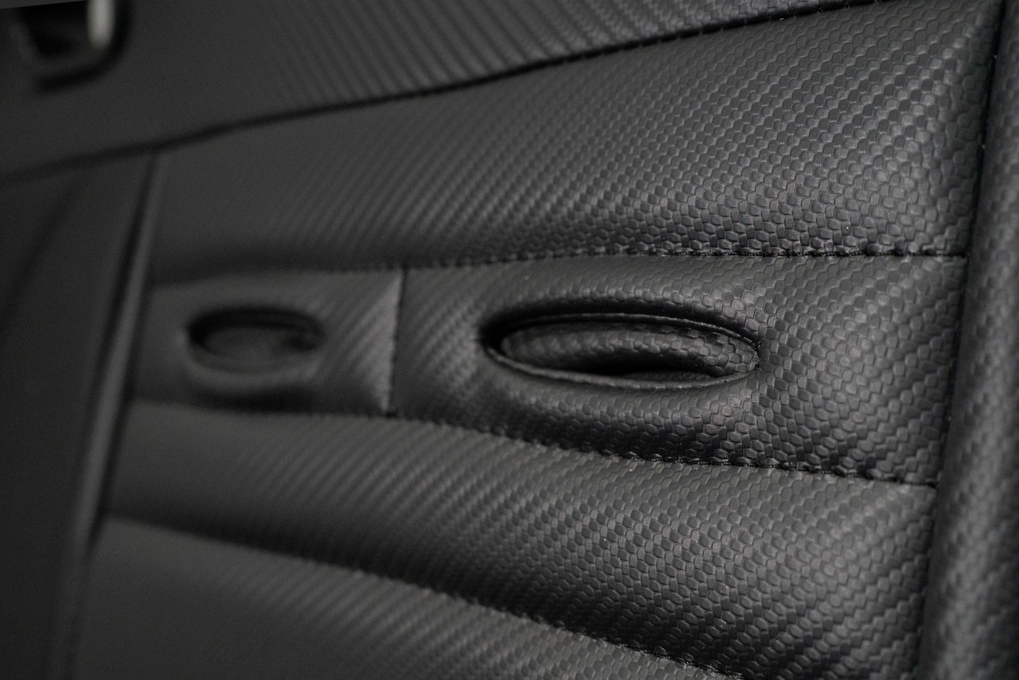https://cdn.shopify.com/s/files/1/0366/5541/files/krxrearbenchdetail4_1.jpg?v=1750878623