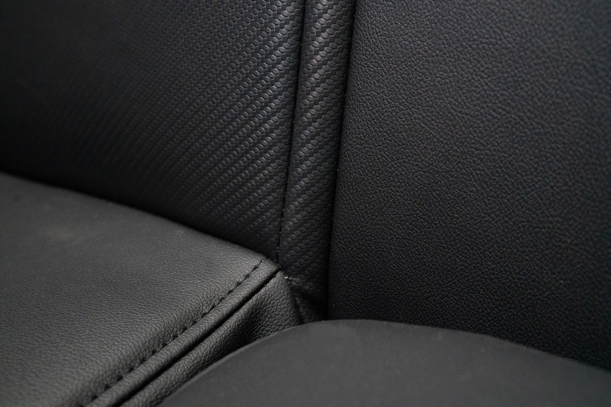 https://cdn.shopify.com/s/files/1/0366/5541/files/krxrearbenchseatdetail3.jpg?v=1750878623