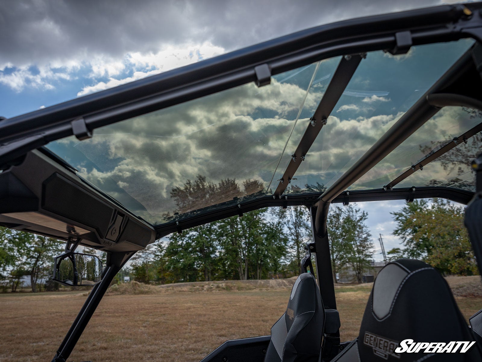 https://media.superatv.com/media/catalog/product/p/o/polaris-general4-tinted-roof-07a_1.jpg?optimize=high&fit=bounds&height=&width=3840&quality=85&auto=webp&format=pjpg