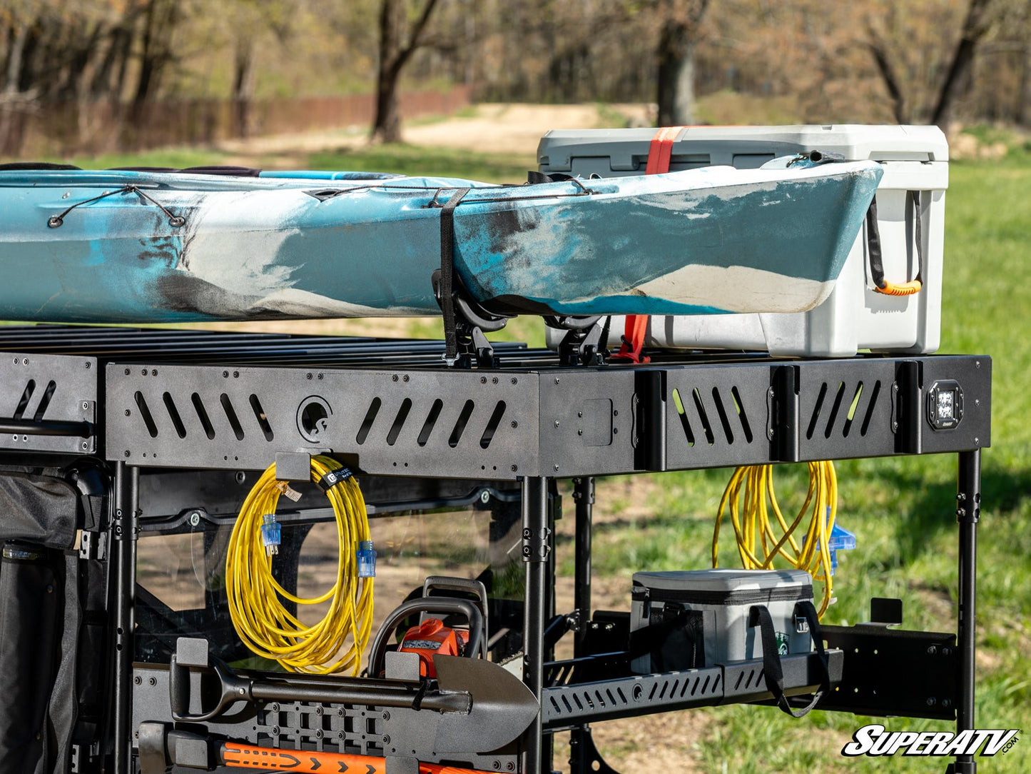 https://media.superatv.com/media/catalog/product/p/o/polaris-ranger-1000-k-crew-extruded-aluminum-roof-rack_11_1.jpg?optimize=high&fit=bounds&height=&width=3840&quality=85&auto=webp&format=pjpg