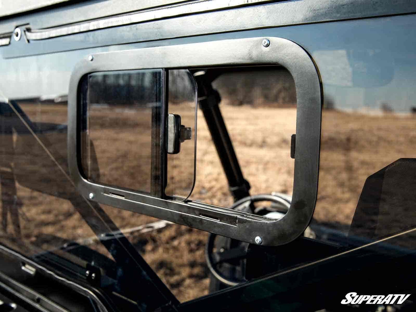 https://media.superatv.com/media/catalog/product/p/o/polaris-ranger-1k-rear-windshield-sliding-glass-window_04_1_2_1_1.jpg