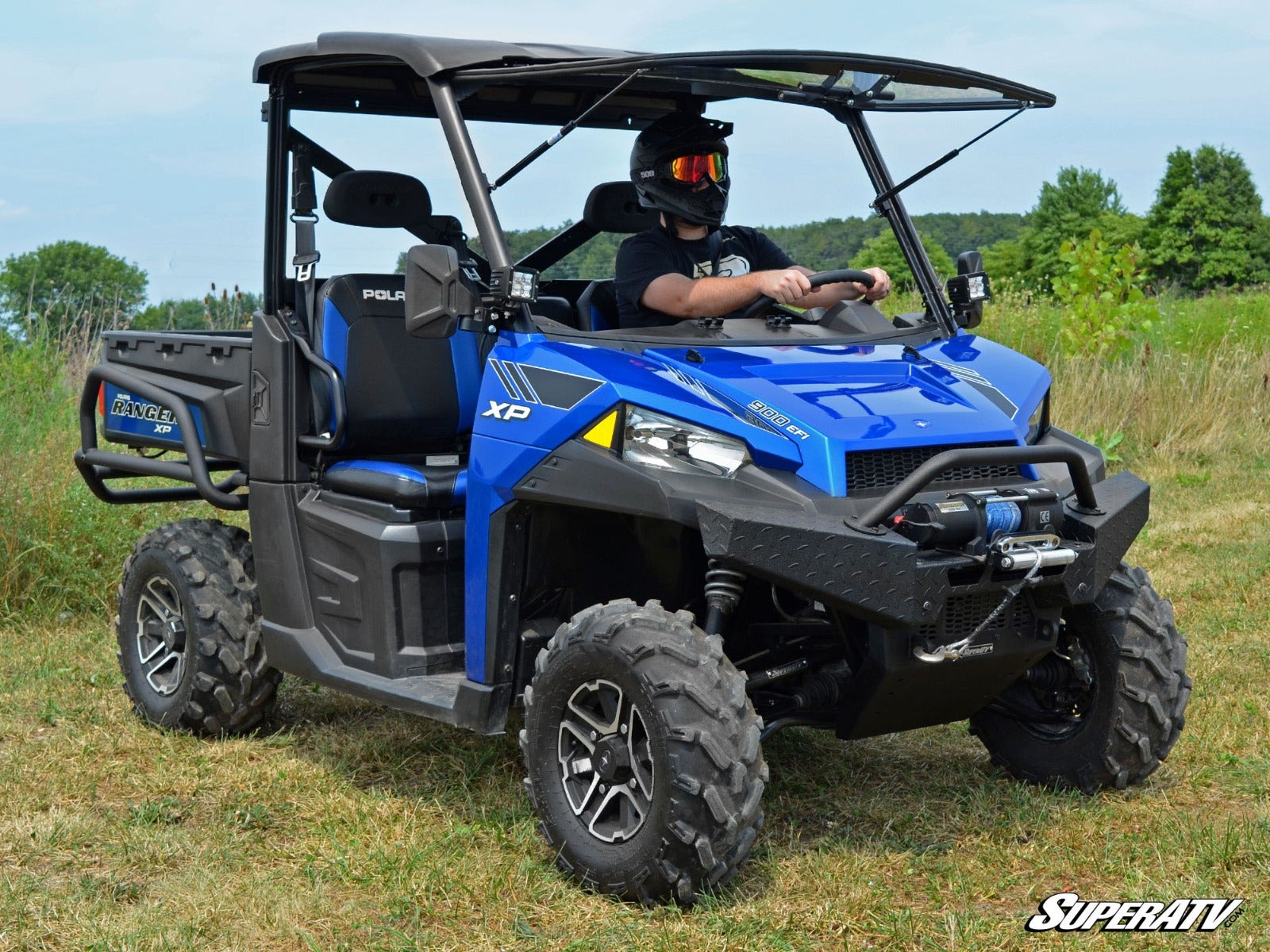 https://media.superatv.com/media/catalog/product/p/o/polaris-ranger-570-900-scratch-resistant-flip-windshield-05_11.jpg?optimize=high&fit=bounds&height=&width=3840&quality=85&auto=webp&format=pjpg