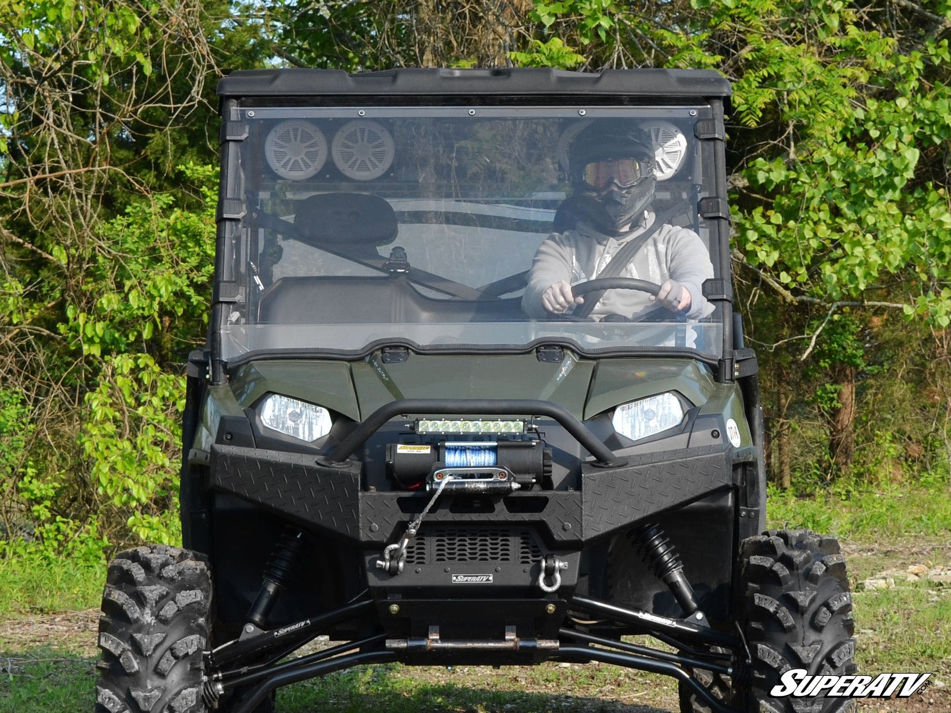 https://media.superatv.com/media/catalog/product/p/o/polaris-ranger-fullsize-500-700-800-scratch-resistant-full-windshield-02_6.jpg?optimize=high&fit=bounds&height=&width=3840&quality=85&auto=webp&format=pjpg