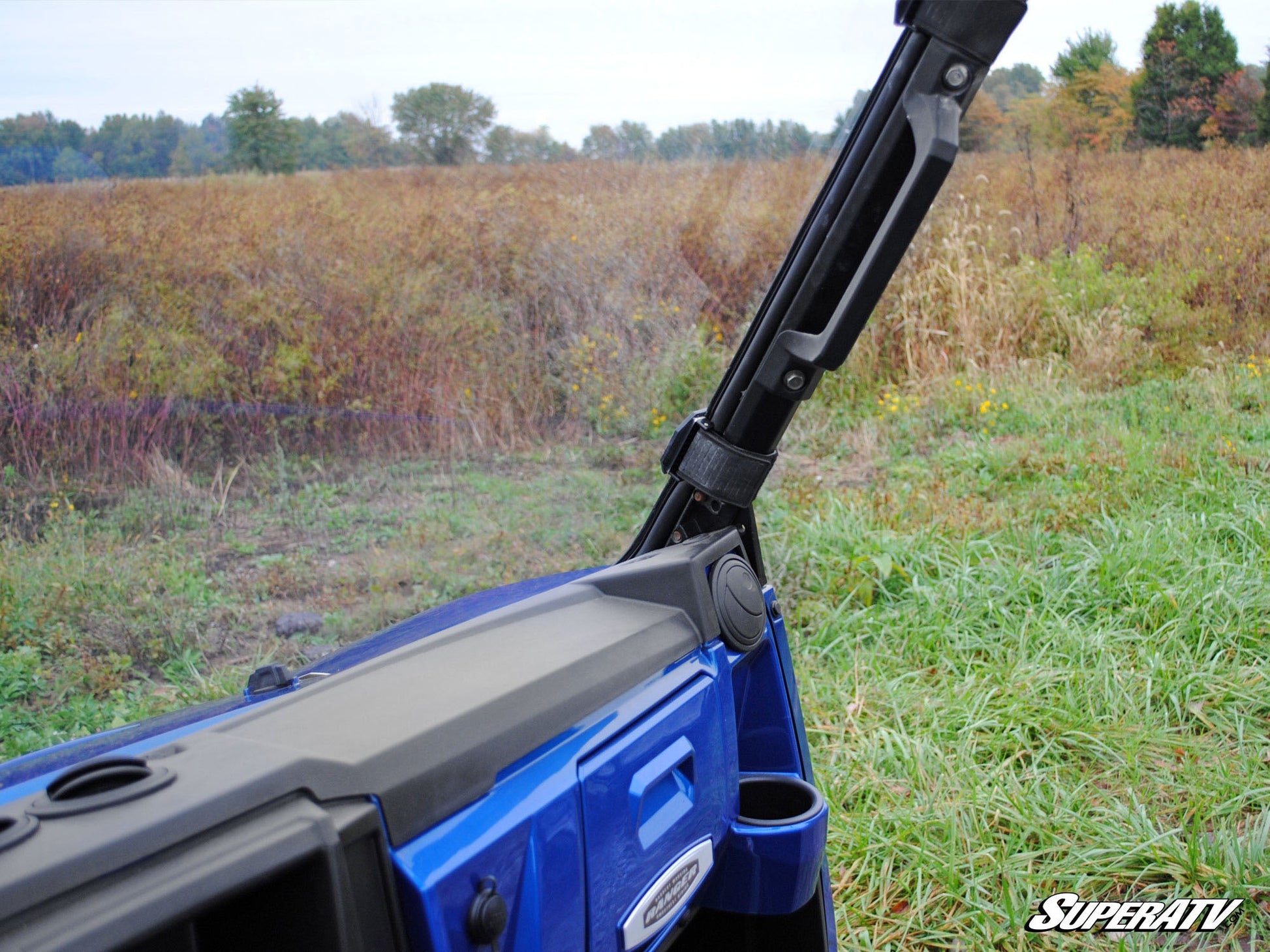 https://media.superatv.com/media/catalog/product/p/o/polaris-ranger-fullsize-570-900-scratch-resistant-full-windshield-05_2.jpg?optimize=high&fit=bounds&height=&width=3840&quality=85&auto=webp&format=pjpg