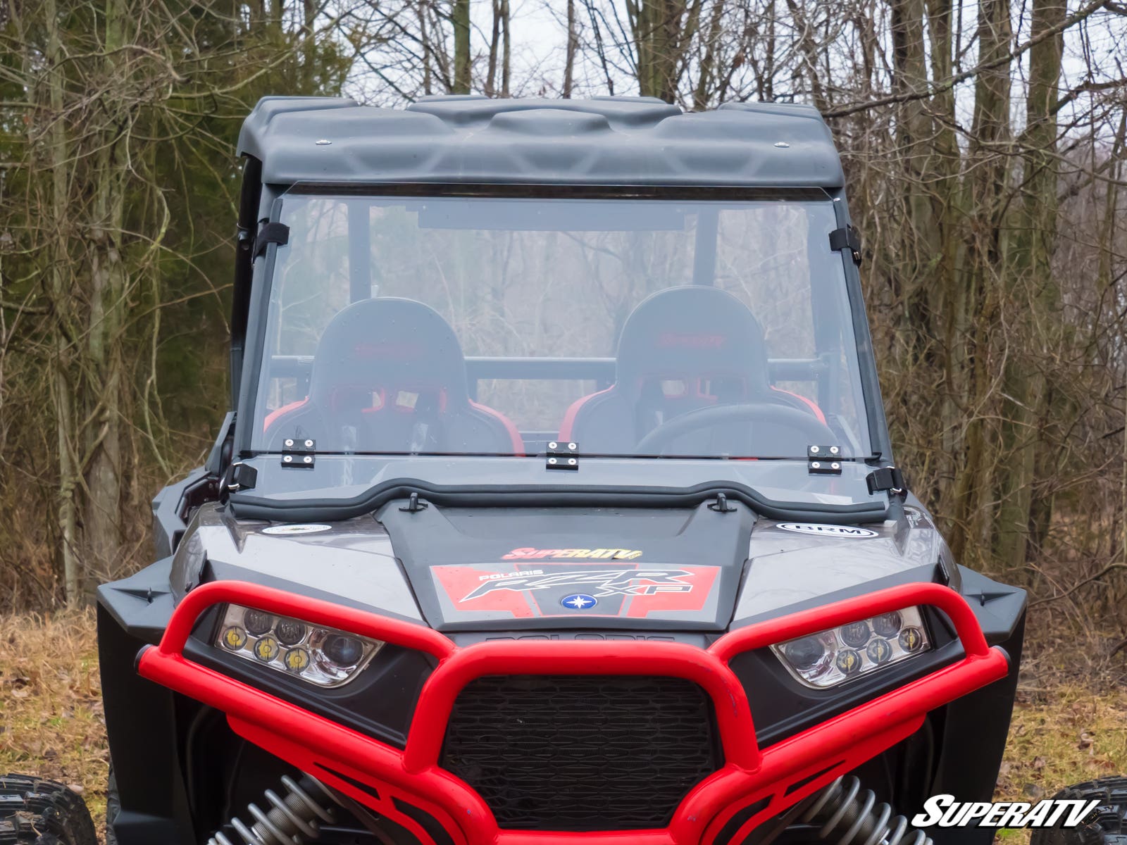 https://media.superatv.com/media/catalog/product/p/o/polaris-rzr-1000-flip-down-windshield-02_1_4_1.jpg